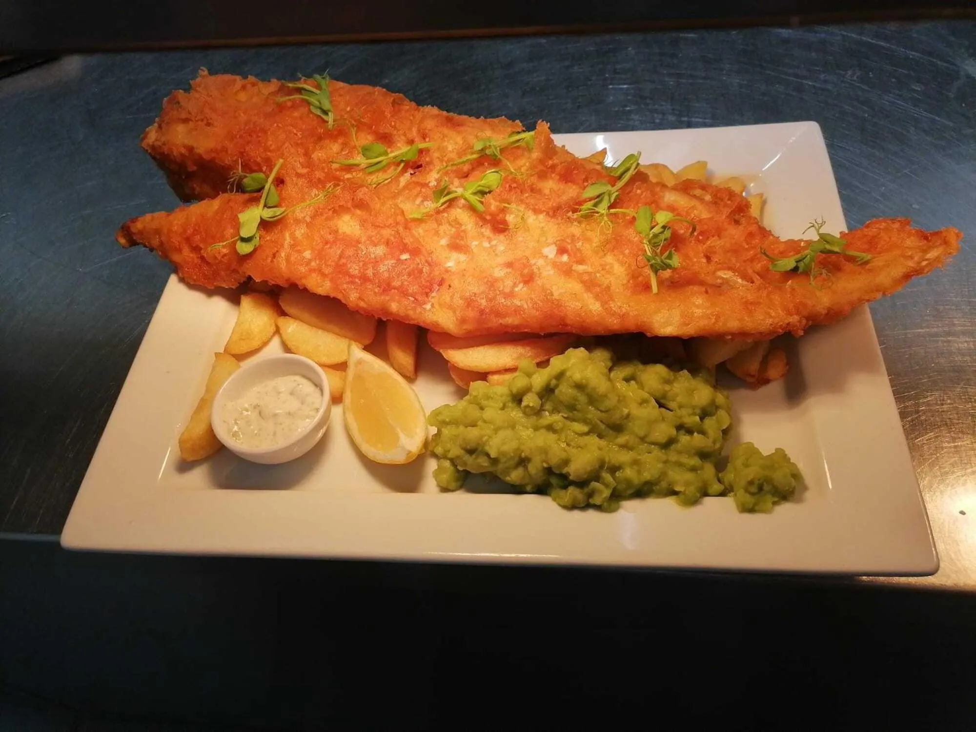 Food and drinks in The Waterford Arms