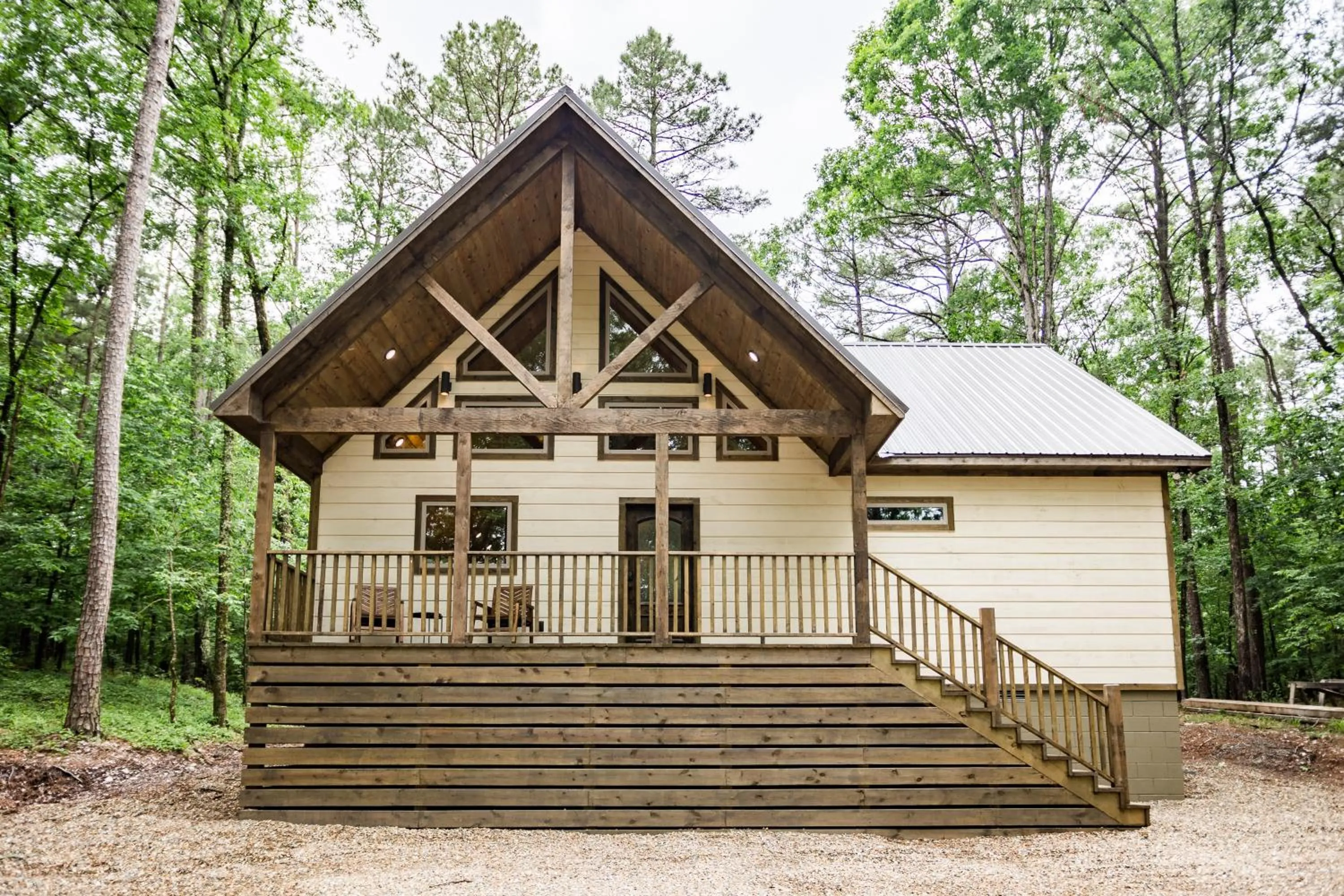 BRAND NEW! "The Roosevelt" Couples Cabin adjacent to National Forest