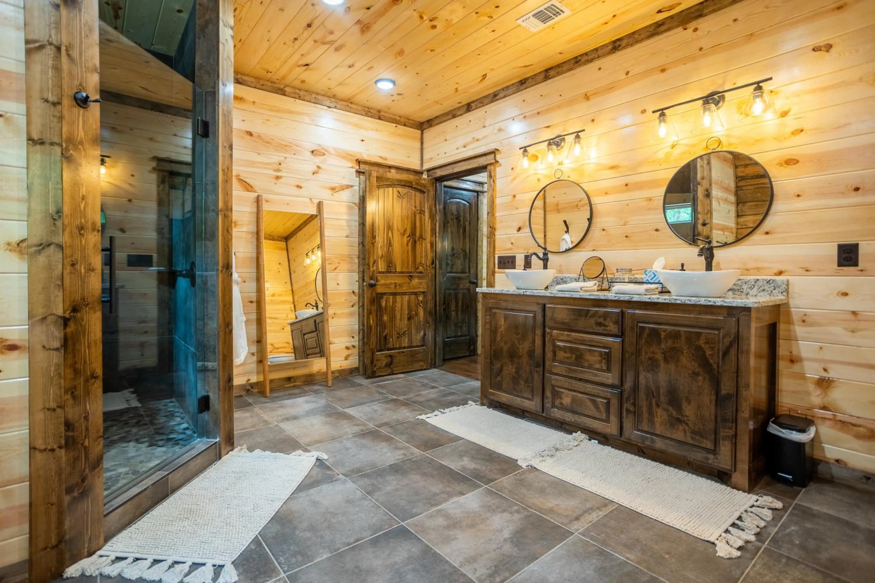 BRAND NEW! "The Roosevelt" Couples Cabin adjacent to National Forest