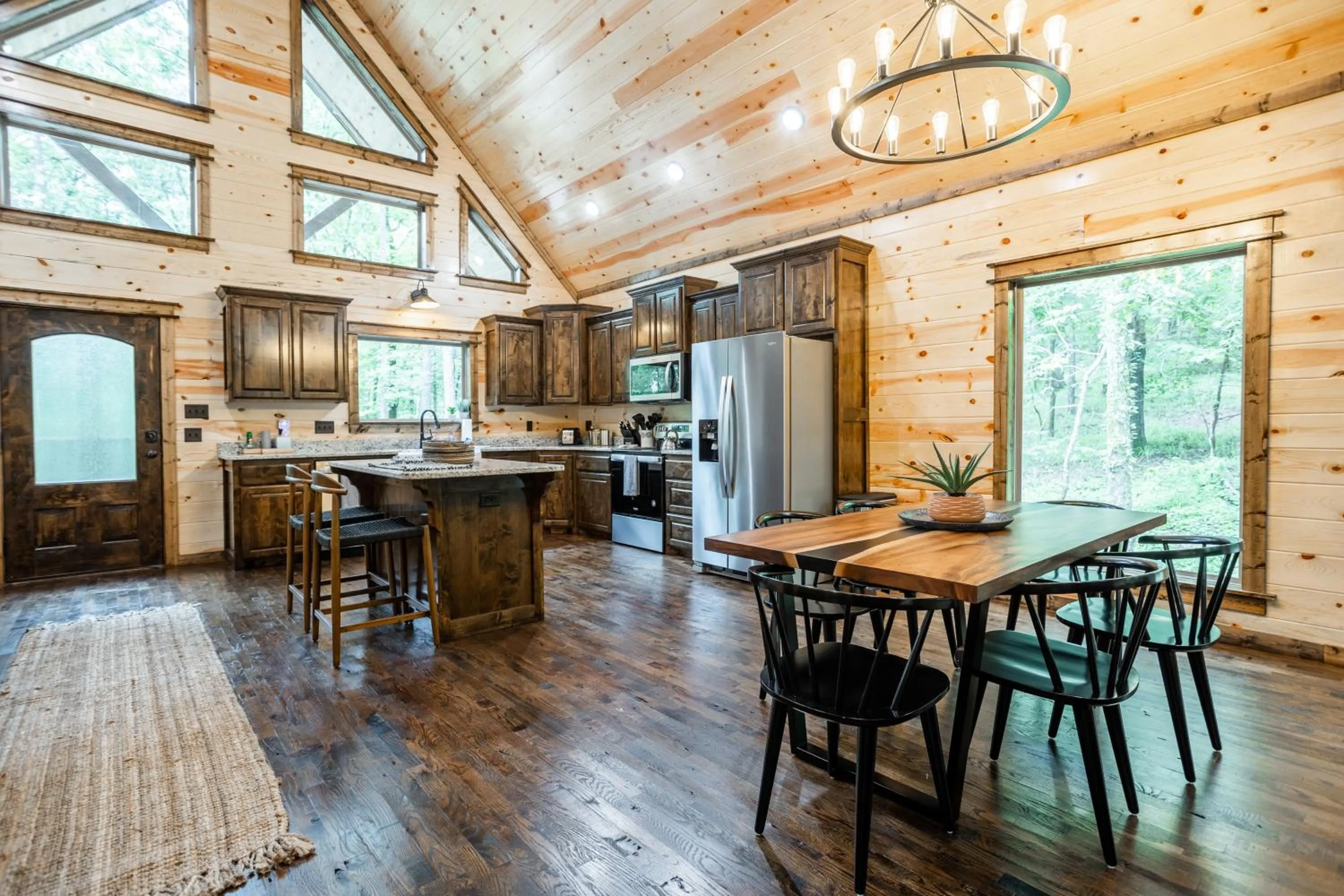 BRAND NEW! "The Roosevelt" Couples Cabin adjacent to National Forest