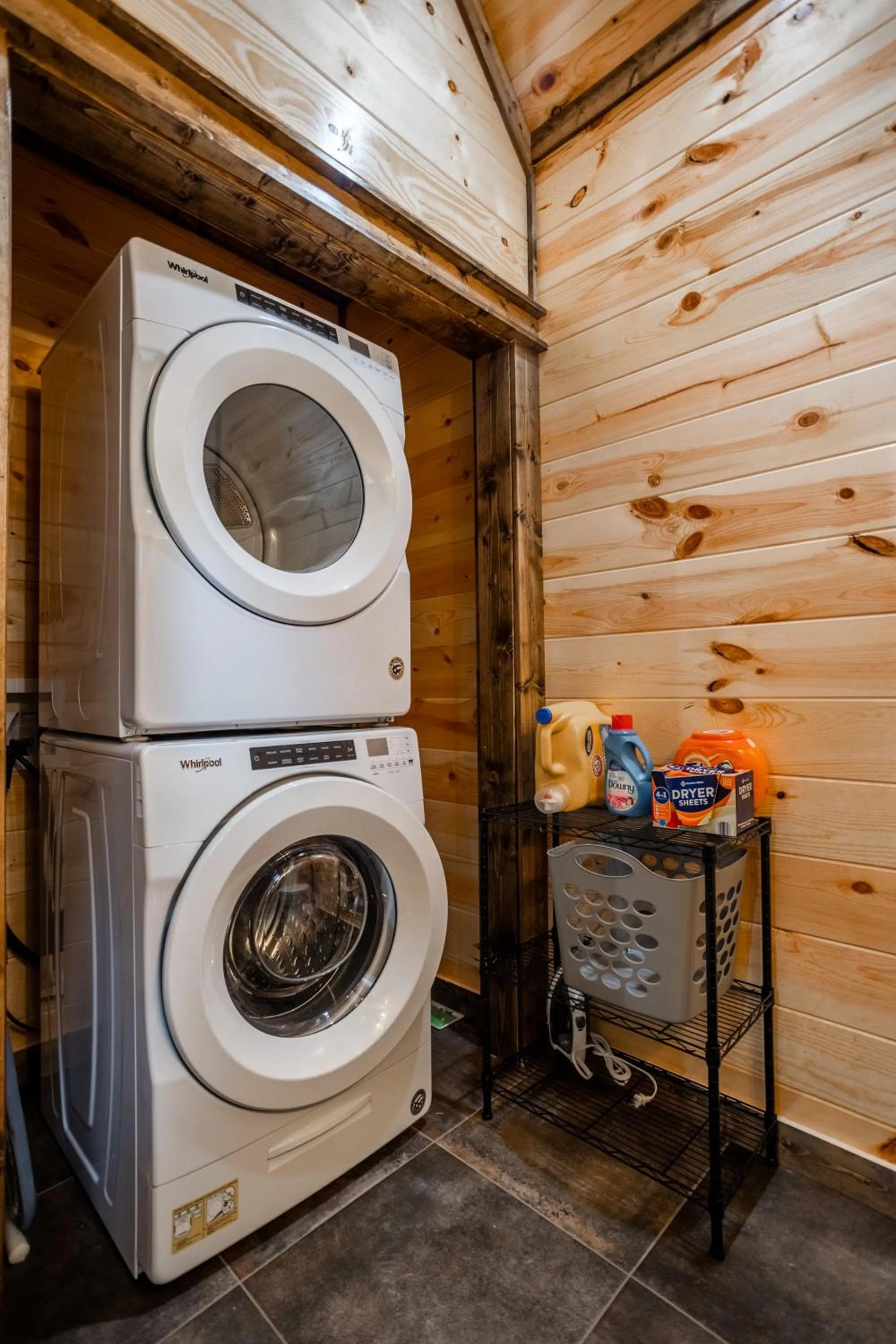 BRAND NEW! "The Roosevelt" Couples Cabin adjacent to National Forest