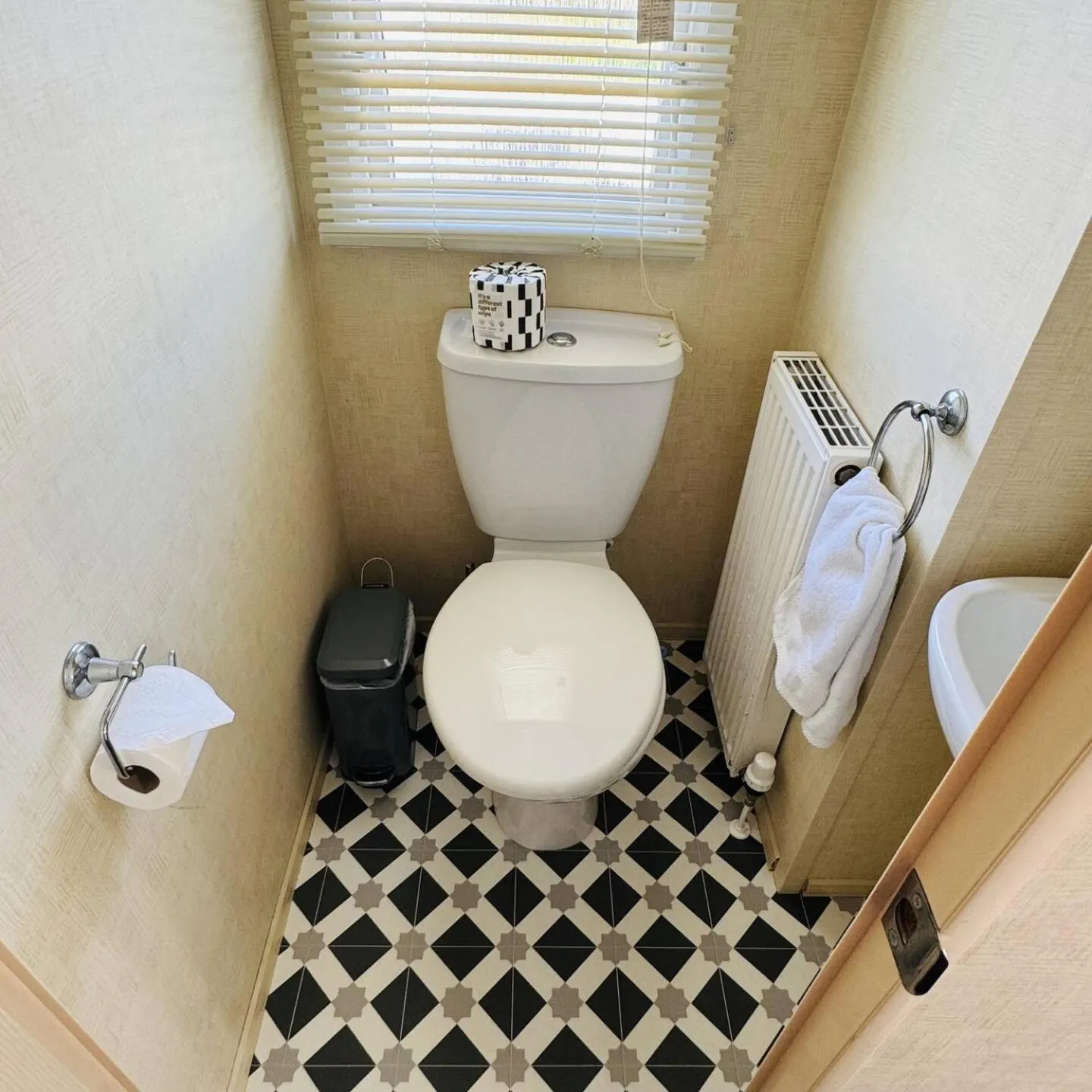 Toilet in Summer Dreams Holiday Home Skegness