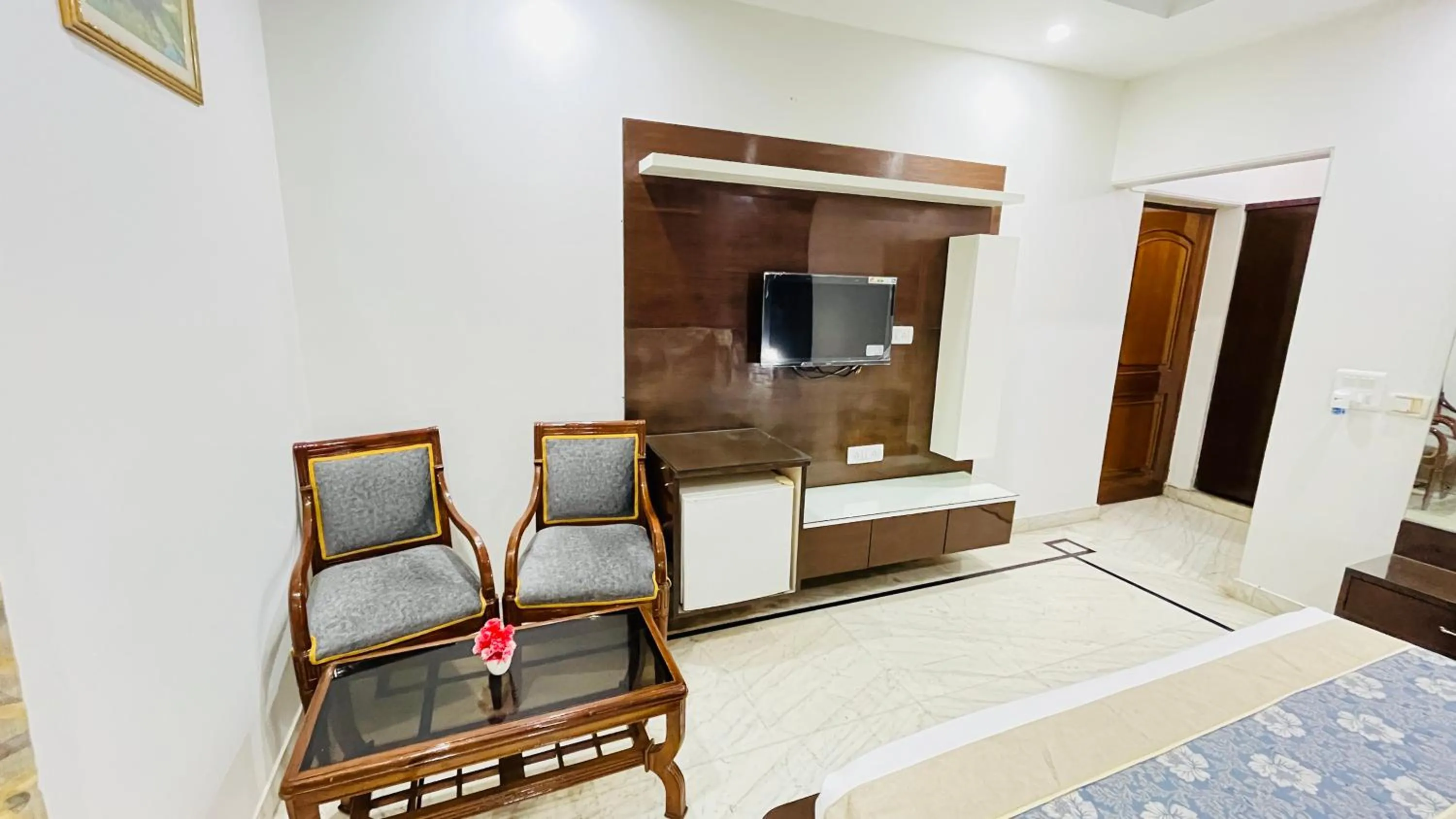 Communal lounge/ TV room in Hotel Starline Sector 28