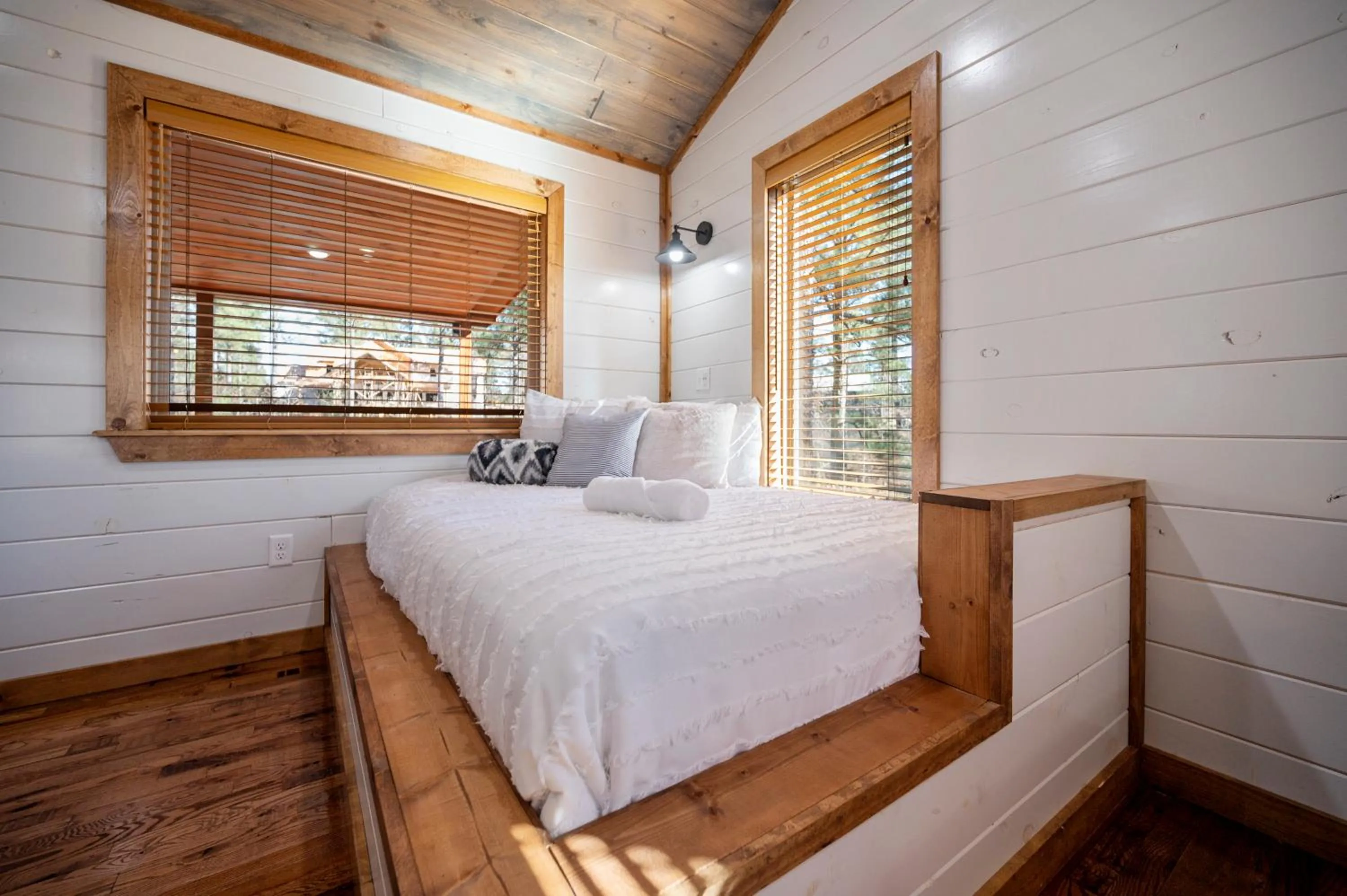 Bed in Brand New Sunrise Retreat 2 Bedroom Sleeps 8, 2 Decks, Hot Tub, Firepit