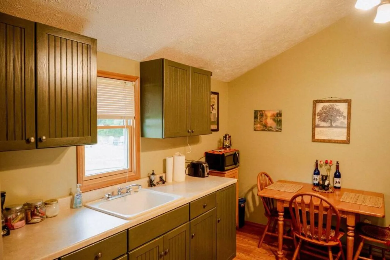 Cozy Cottage near Cook Forest Park, ANF