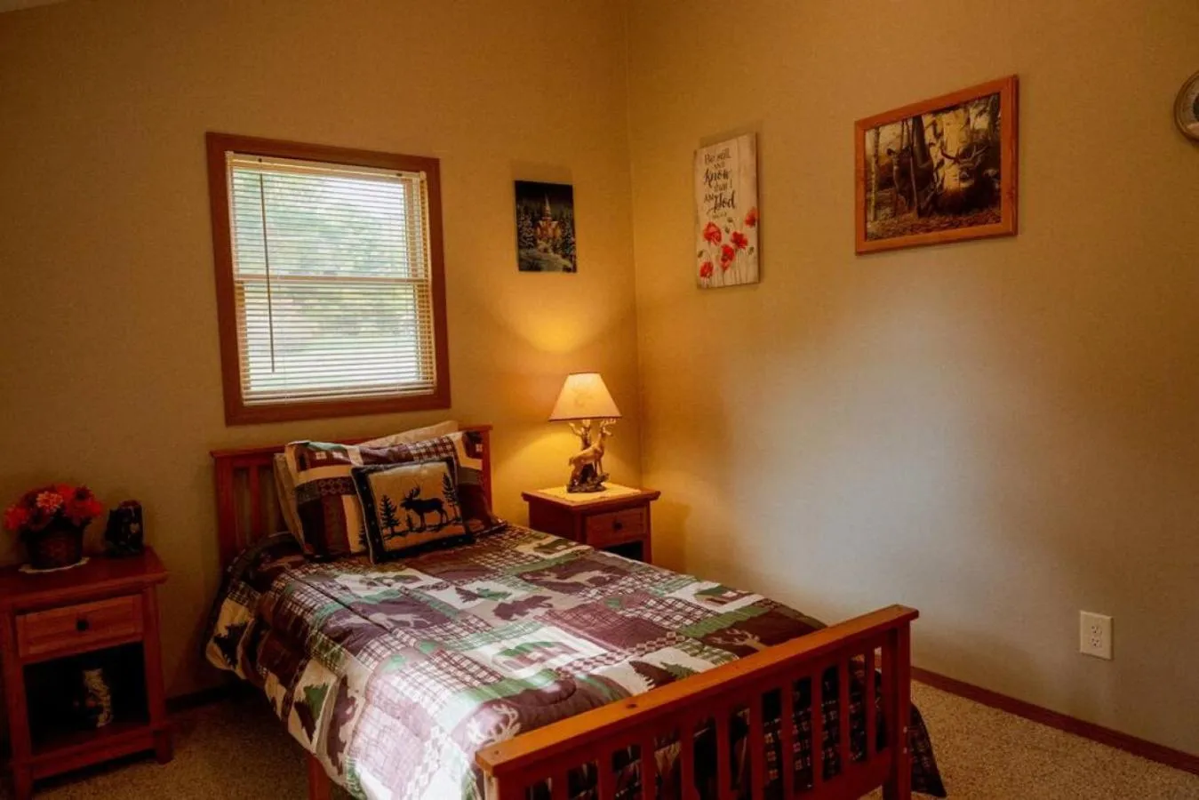 Bed in Cozy Cottage near Cook Forest Park, ANF