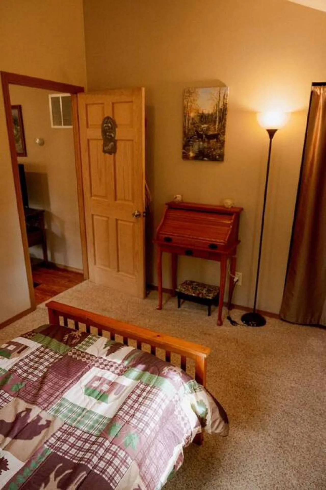 Bed in Cozy Cottage near Cook Forest Park, ANF