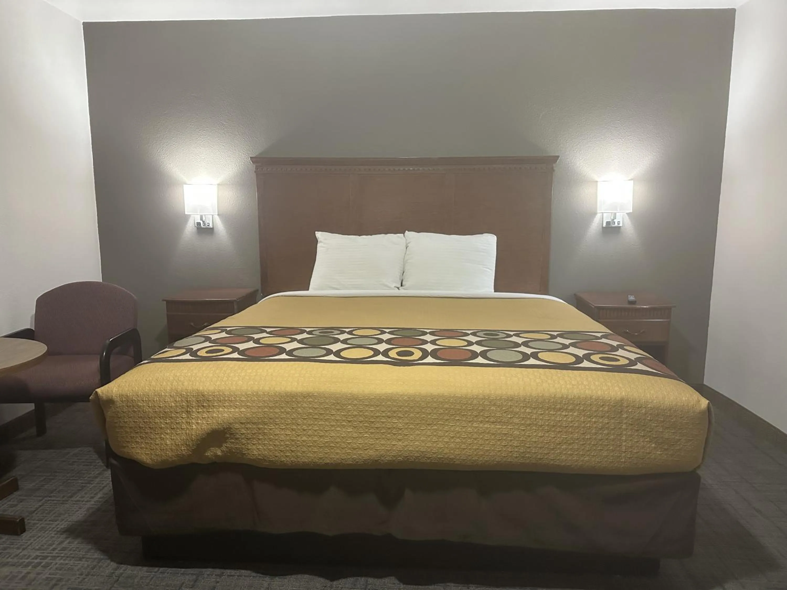 Bed in Llano Motel