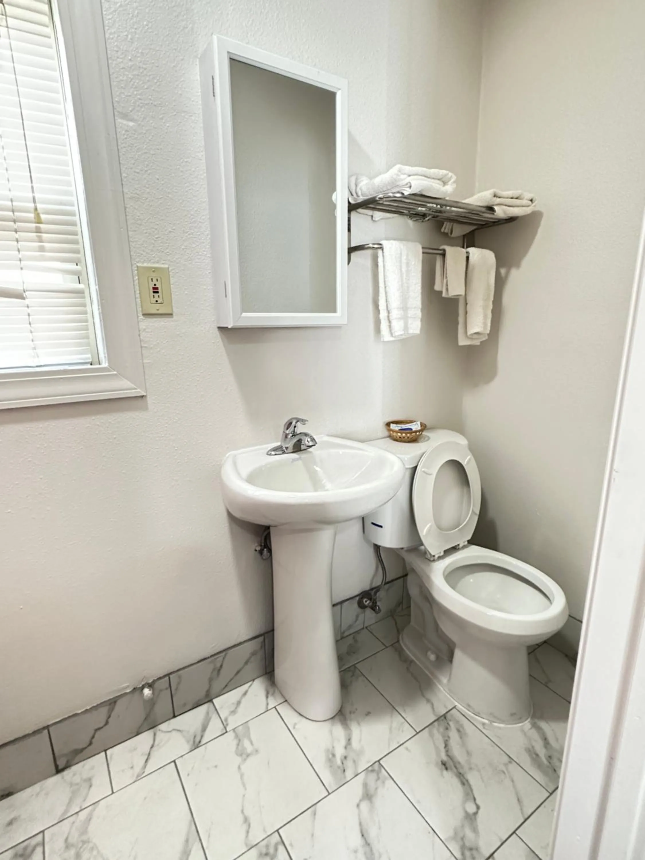 Toilet in Llano Motel