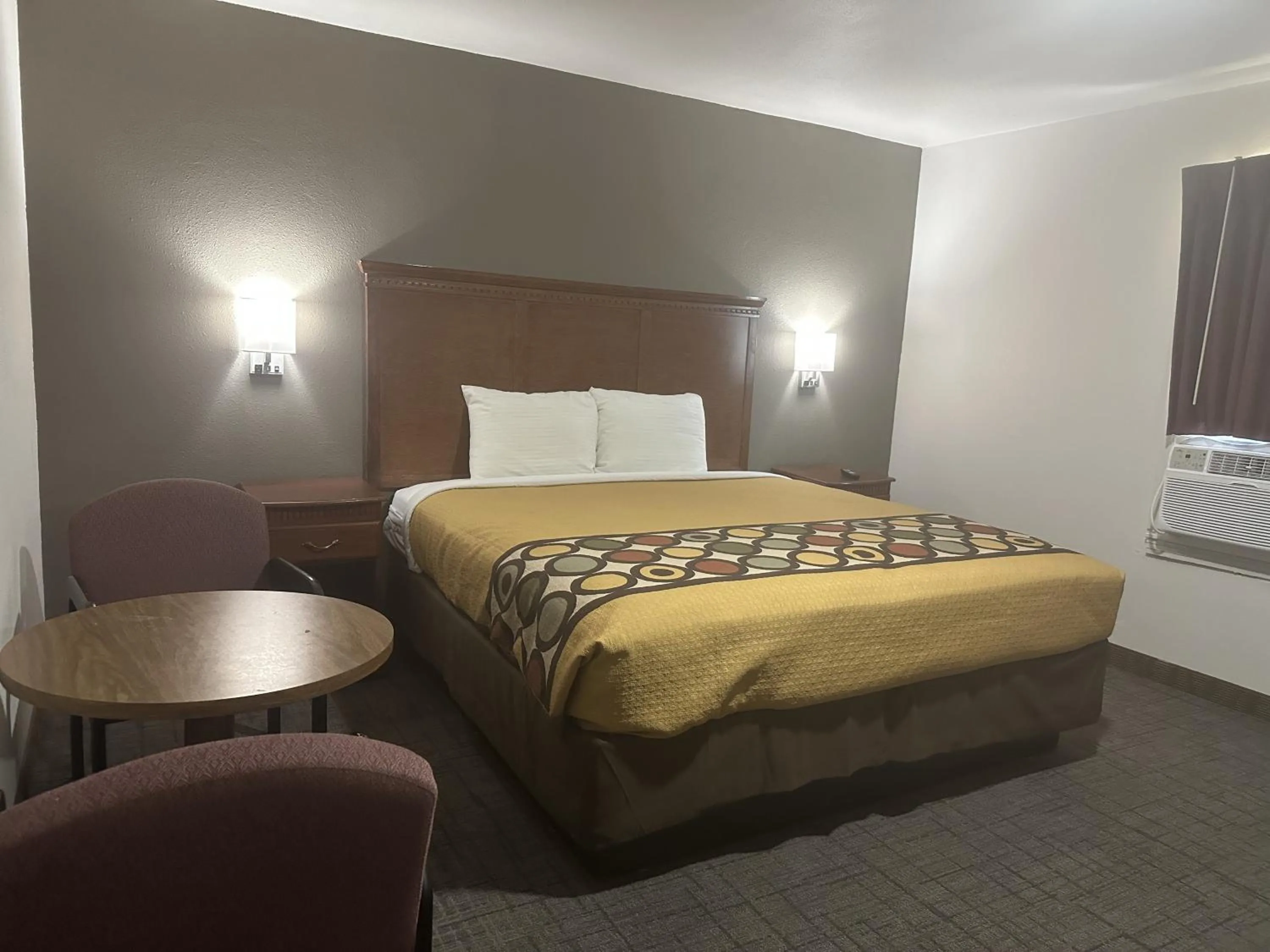 Bedroom, Bed in Llano Motel