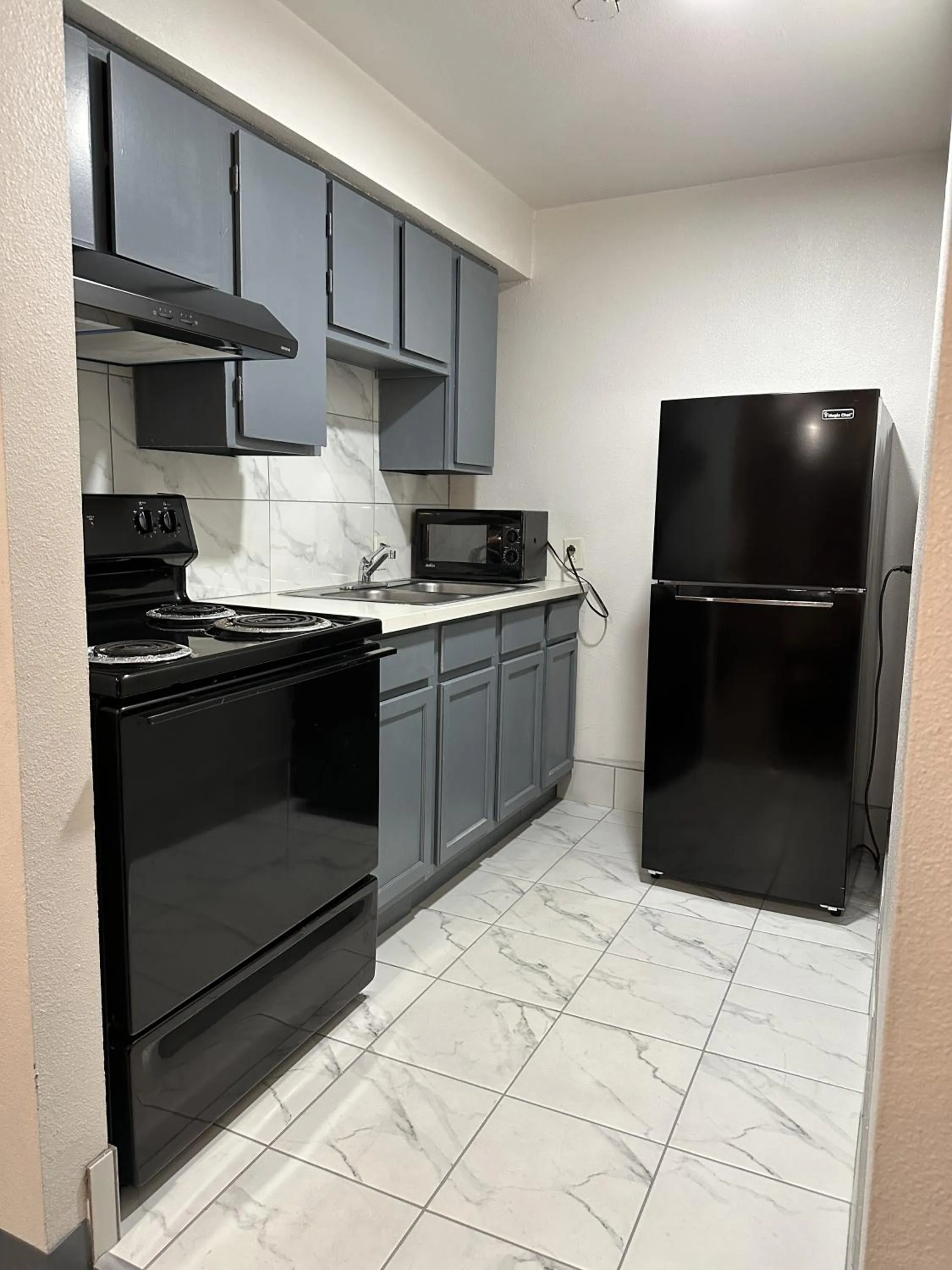 kitchen in Llano Motel