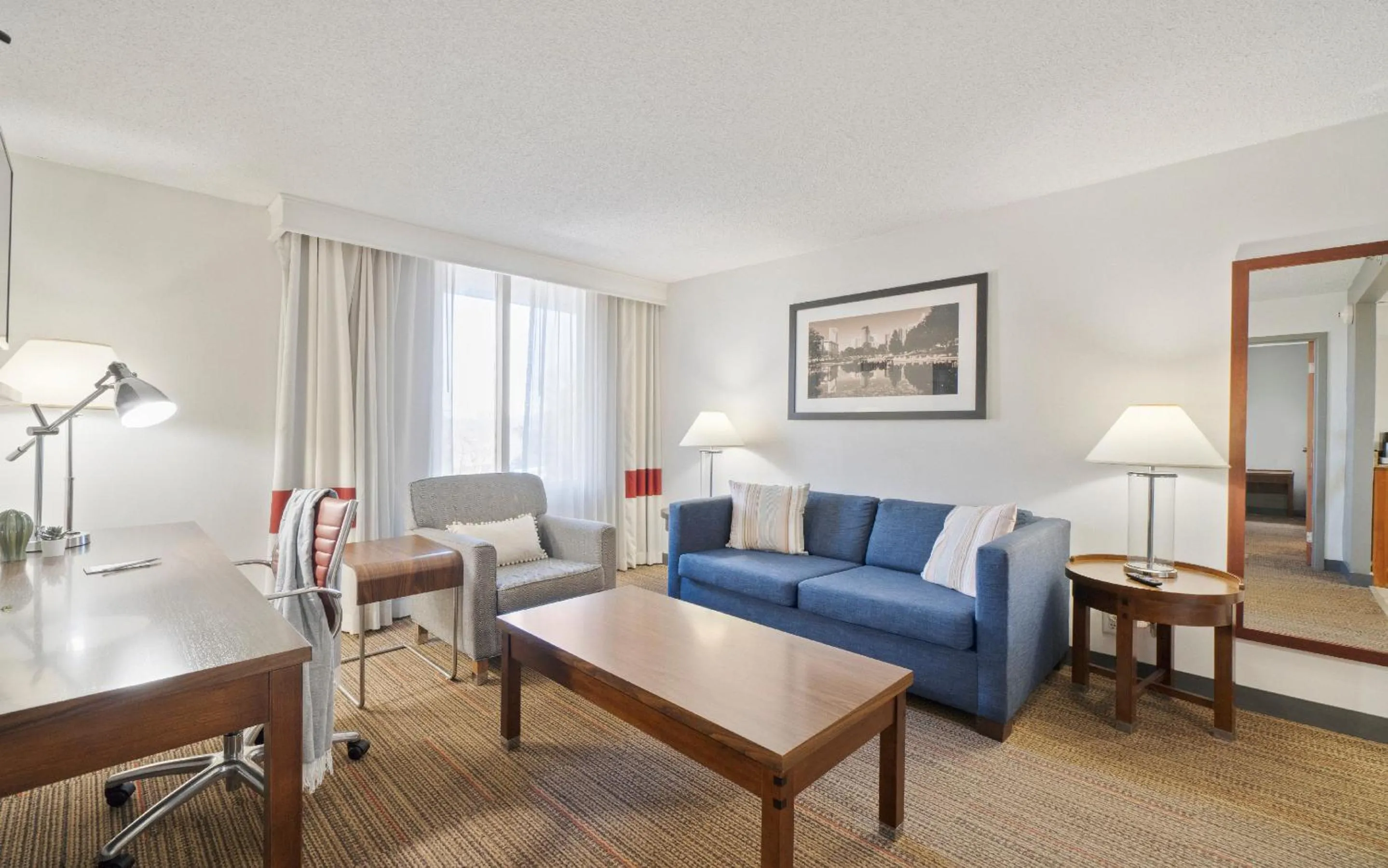 315 LoSo Hotel Airport