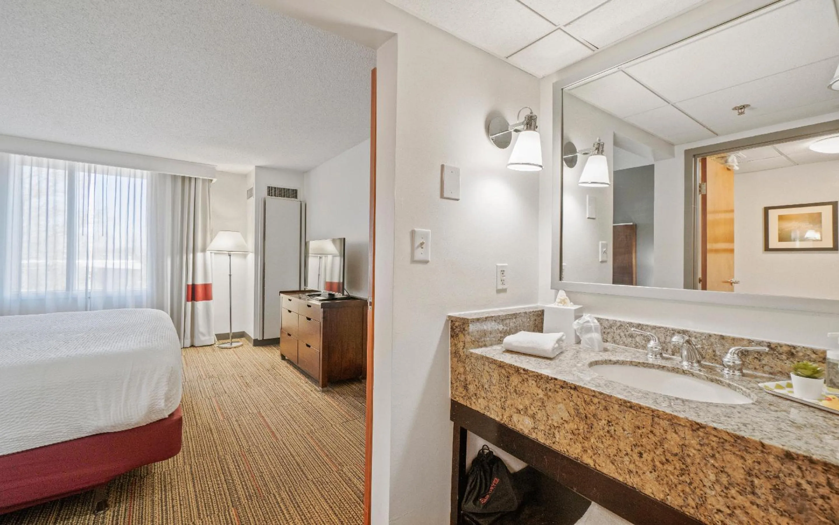 Bed in 315 LoSo Hotel Airport