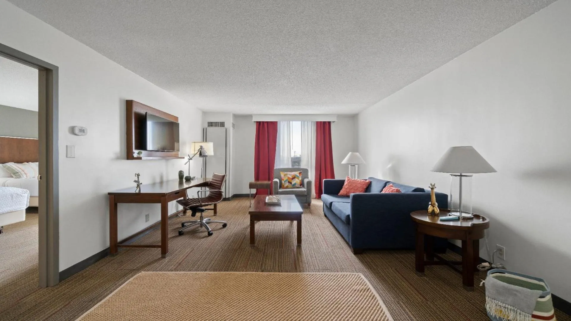 Bed in 315 LoSo Hotel Airport