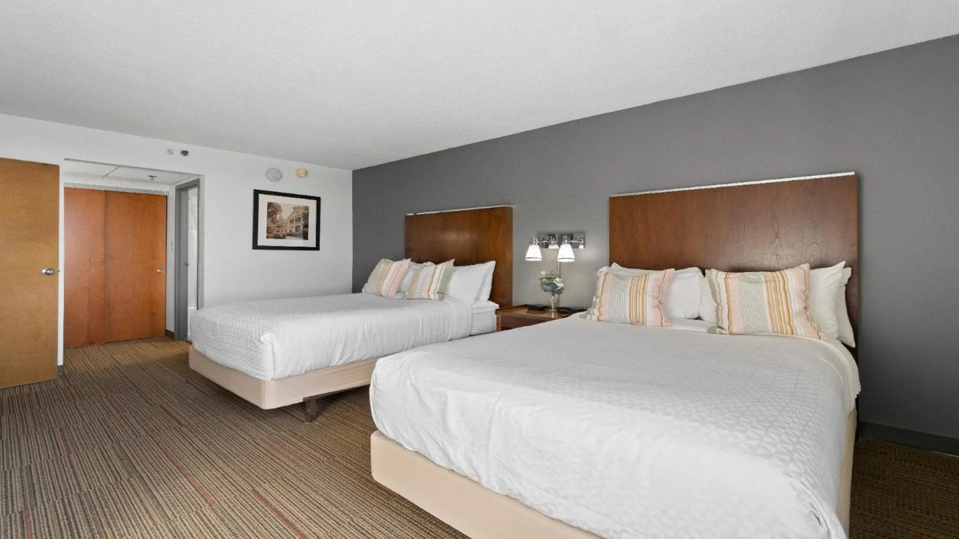 Bed in 315 LoSo Hotel Airport