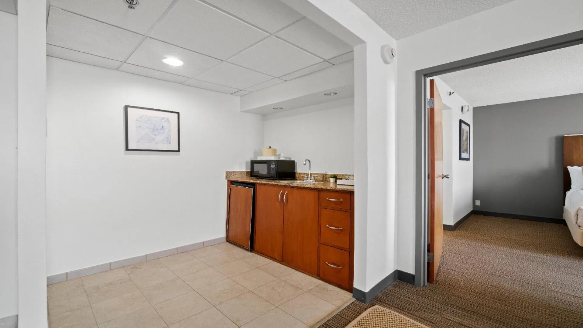 Bed in 315 LoSo Hotel Airport