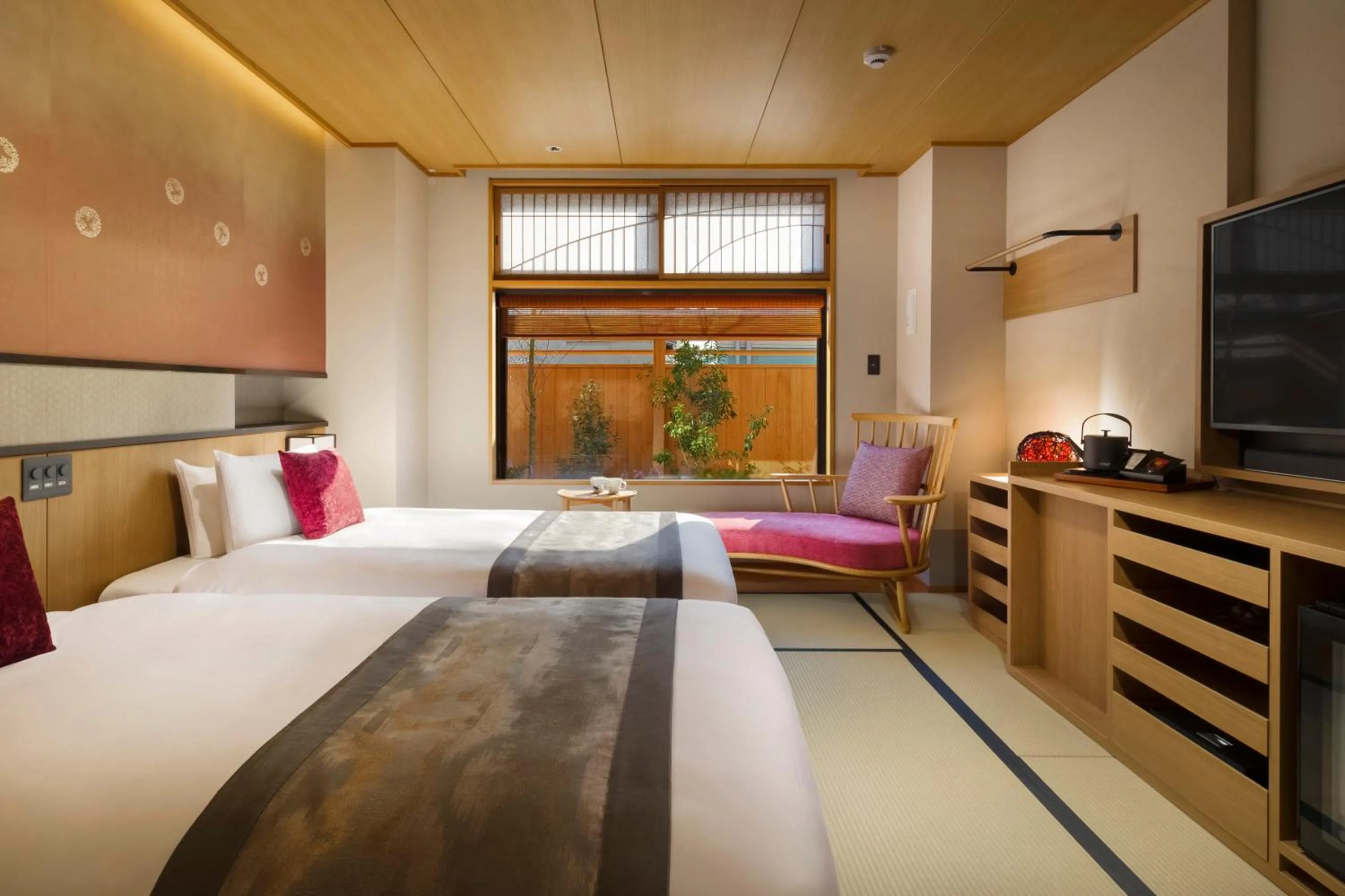 Bed in Onomichi Hansei