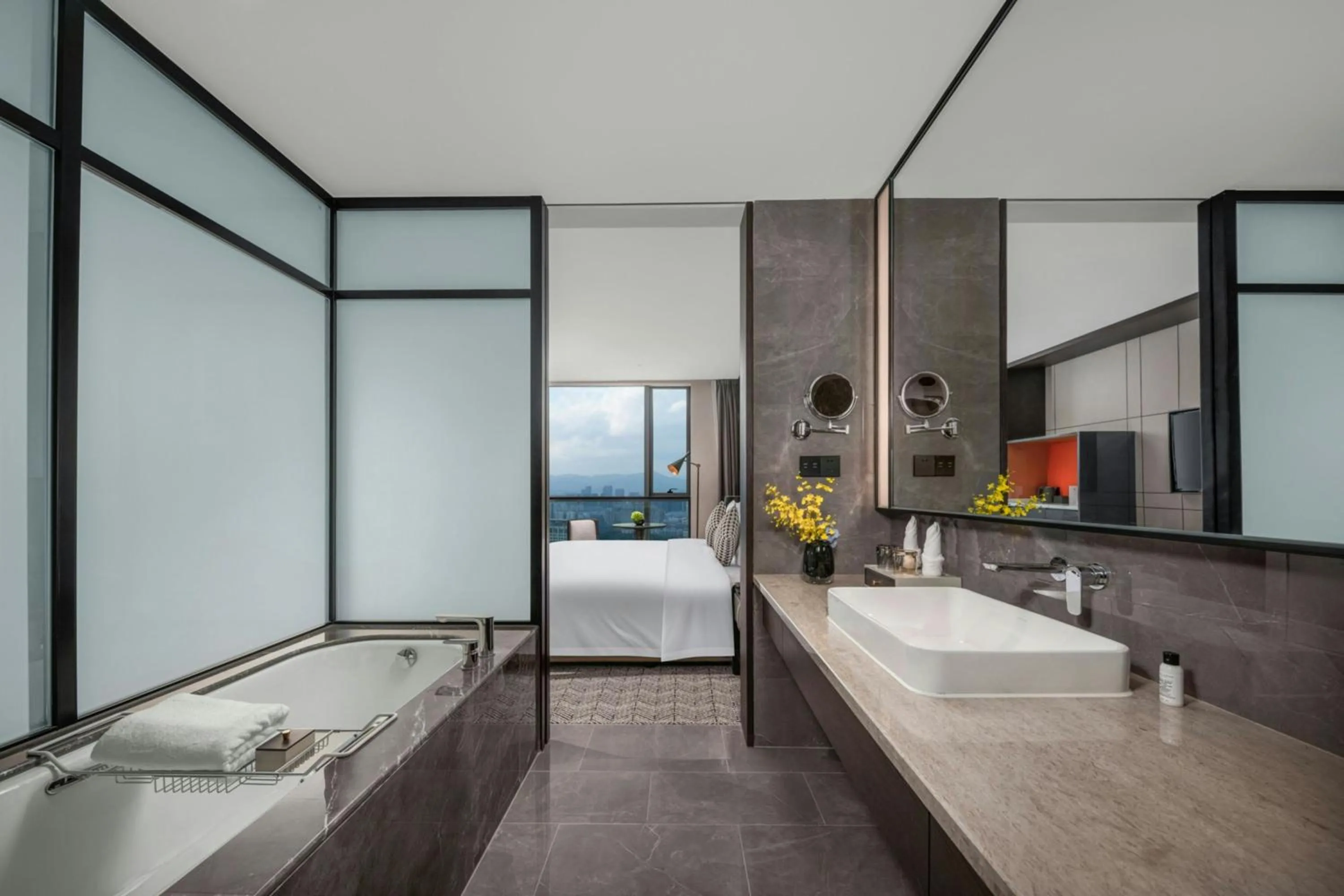 Photo of the whole room, Bed in Grand New Century Hotel, Wenzhou, A Tribute Portfolio Hotel