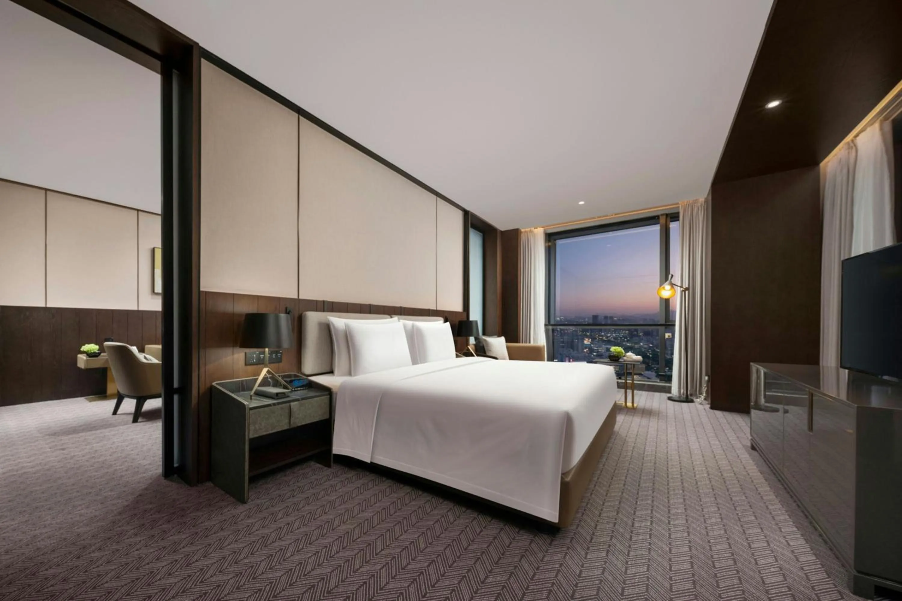 Bedroom, Bed in Grand New Century Hotel, Wenzhou, A Tribute Portfolio Hotel
