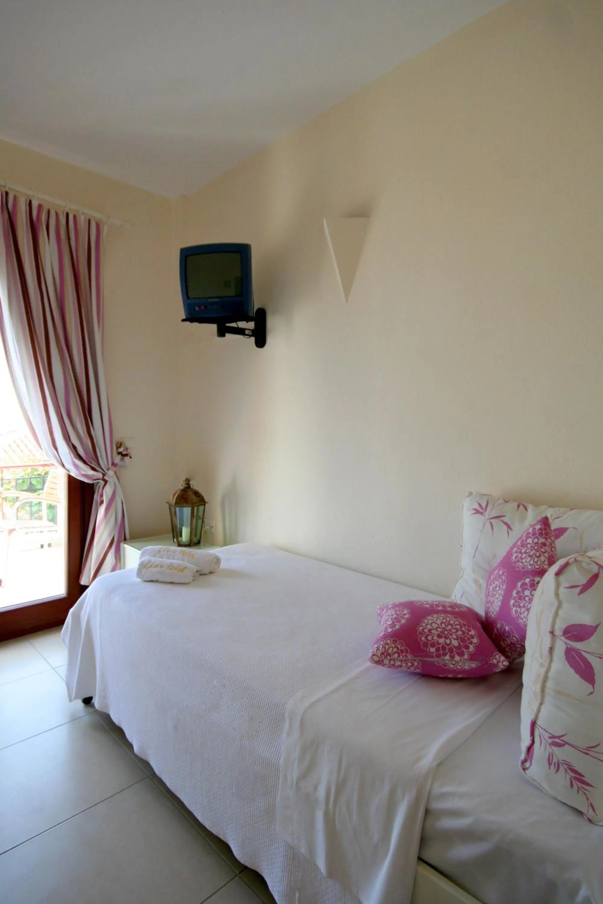 Bedroom, Bed in Clara Resort