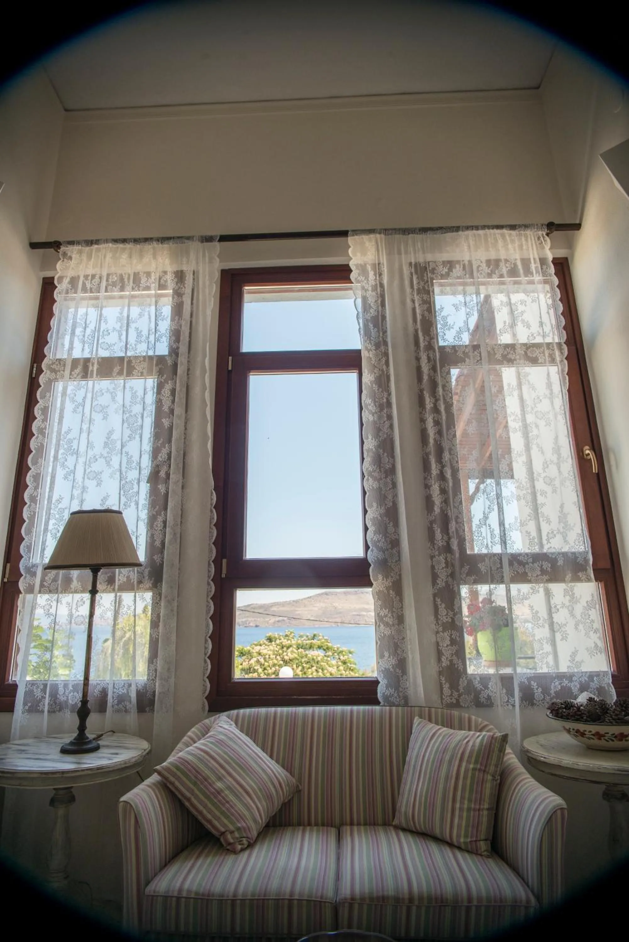 Communal lounge/ TV room in Clara Resort