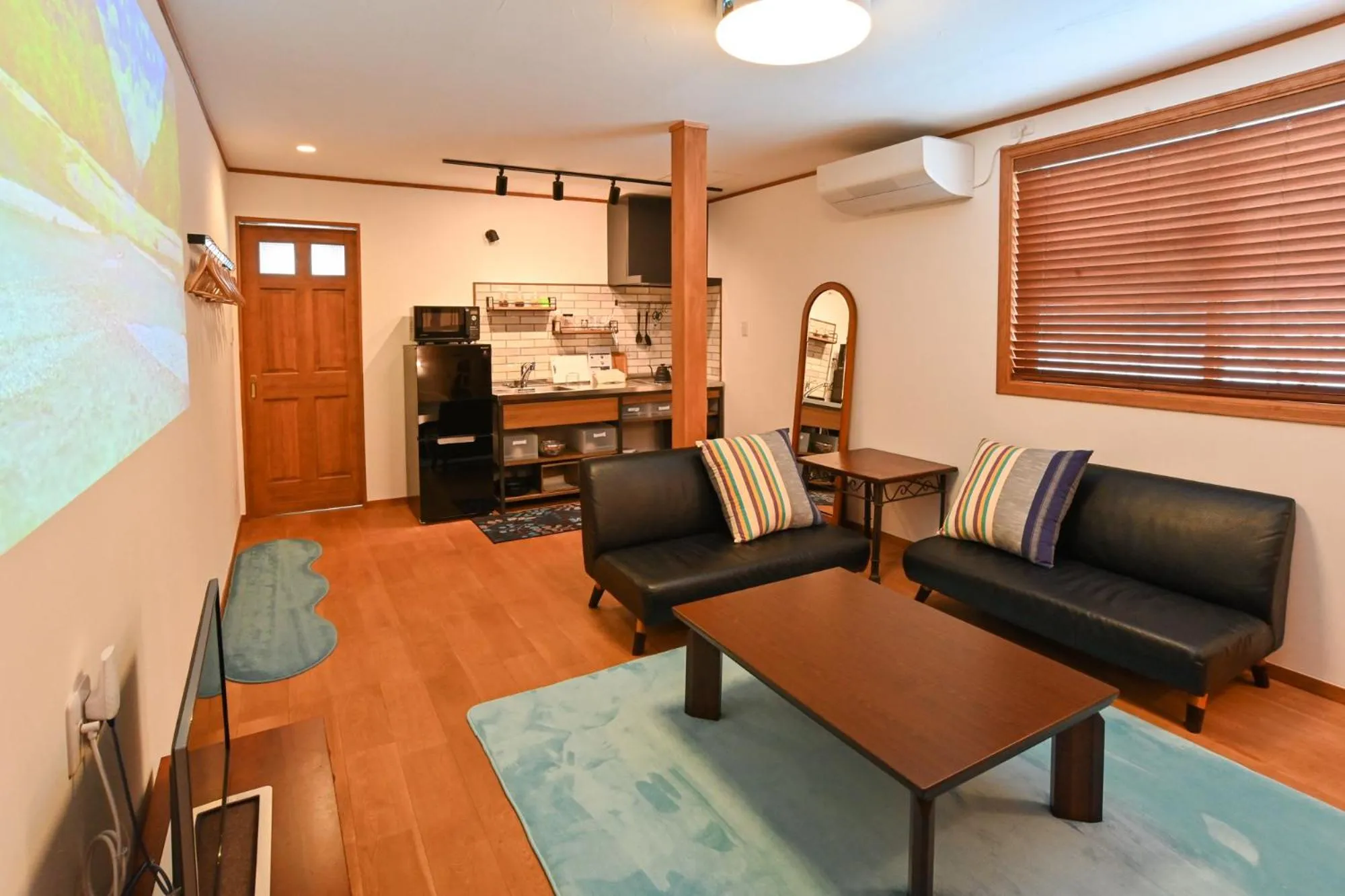 Kitchen or kitchenette in Lake side inn Beehive