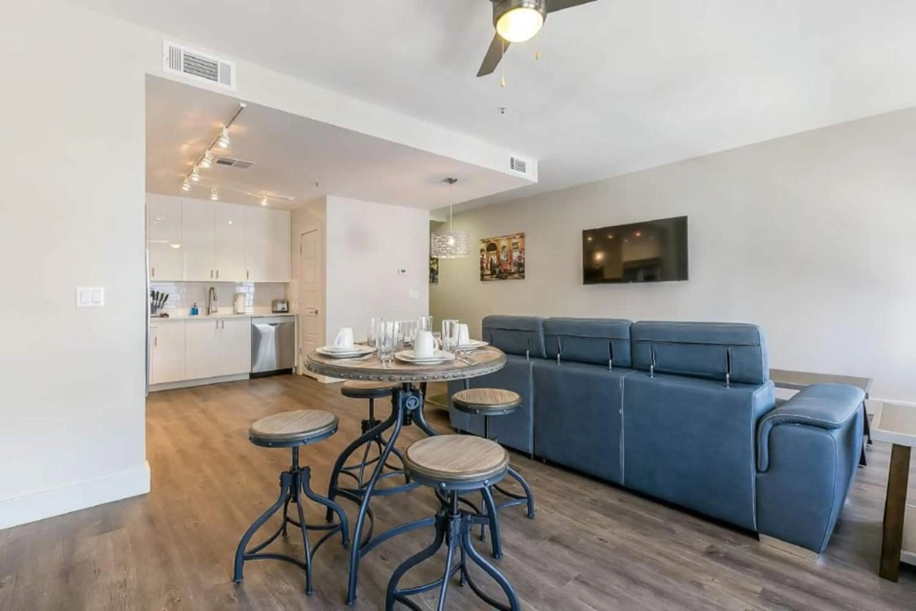 Living room in Spacious Modern Condo near French Quarter
