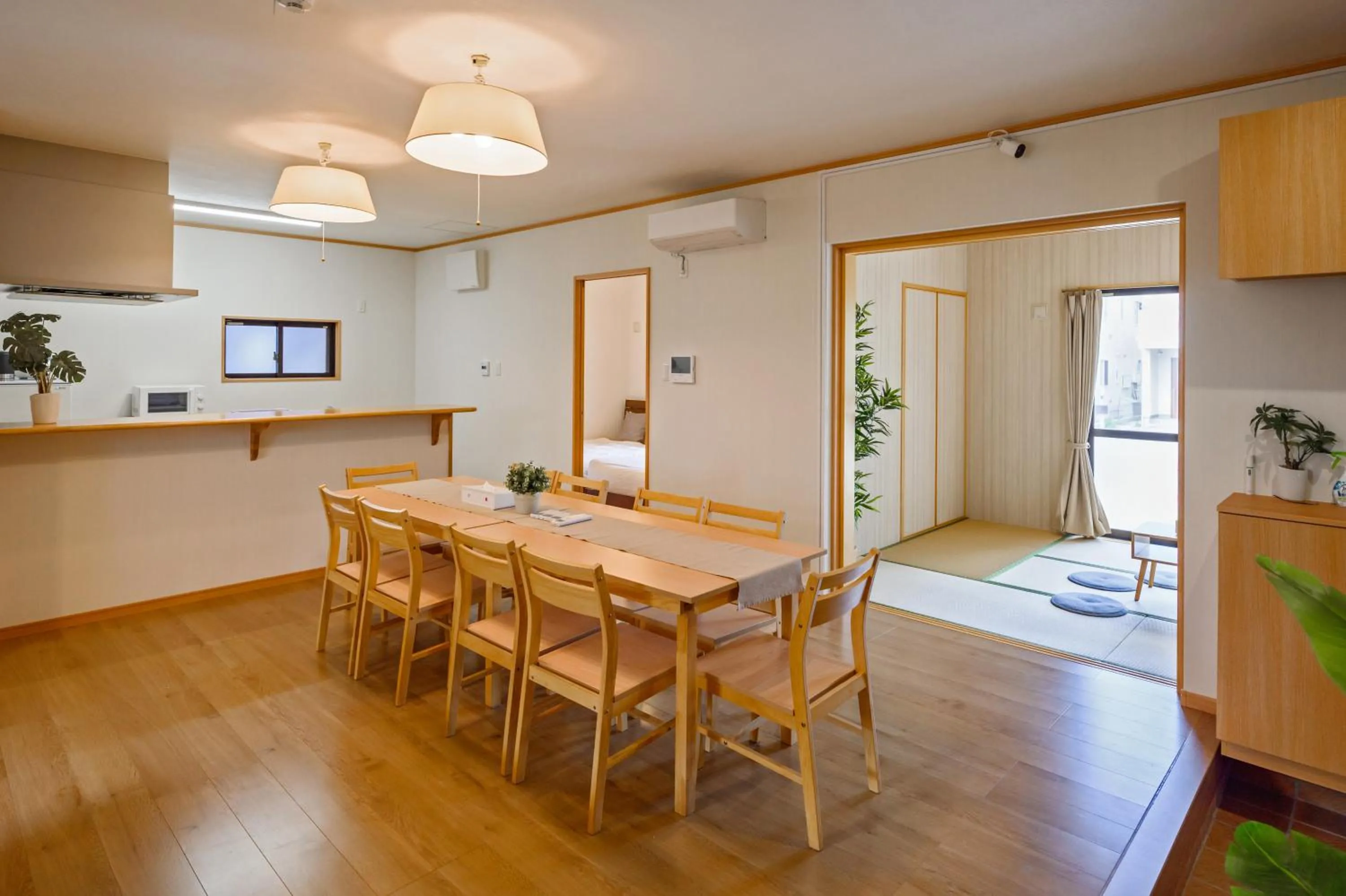 Dining area in Orange Line