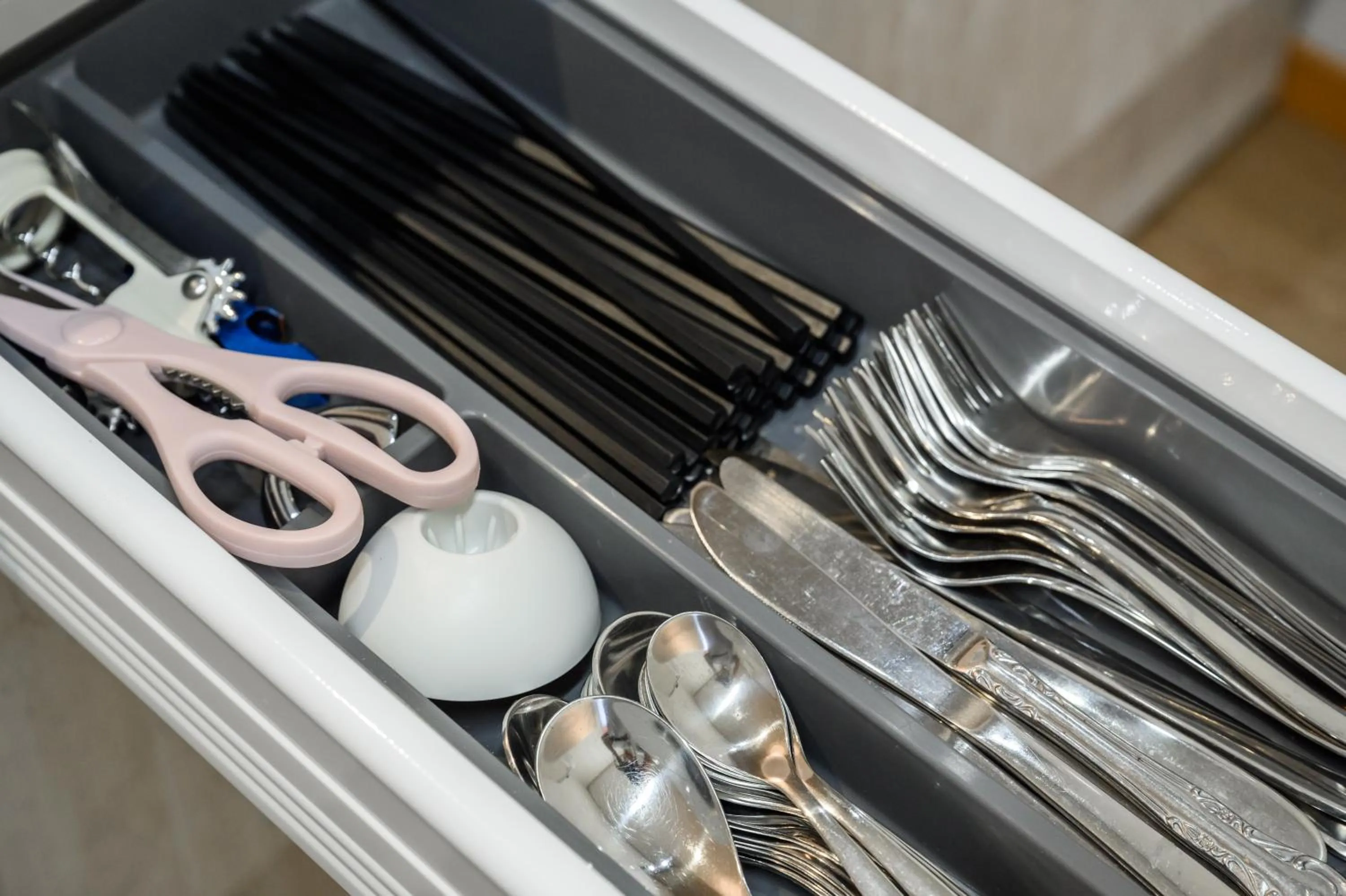 Kitchen or kitchenette in Orange Line