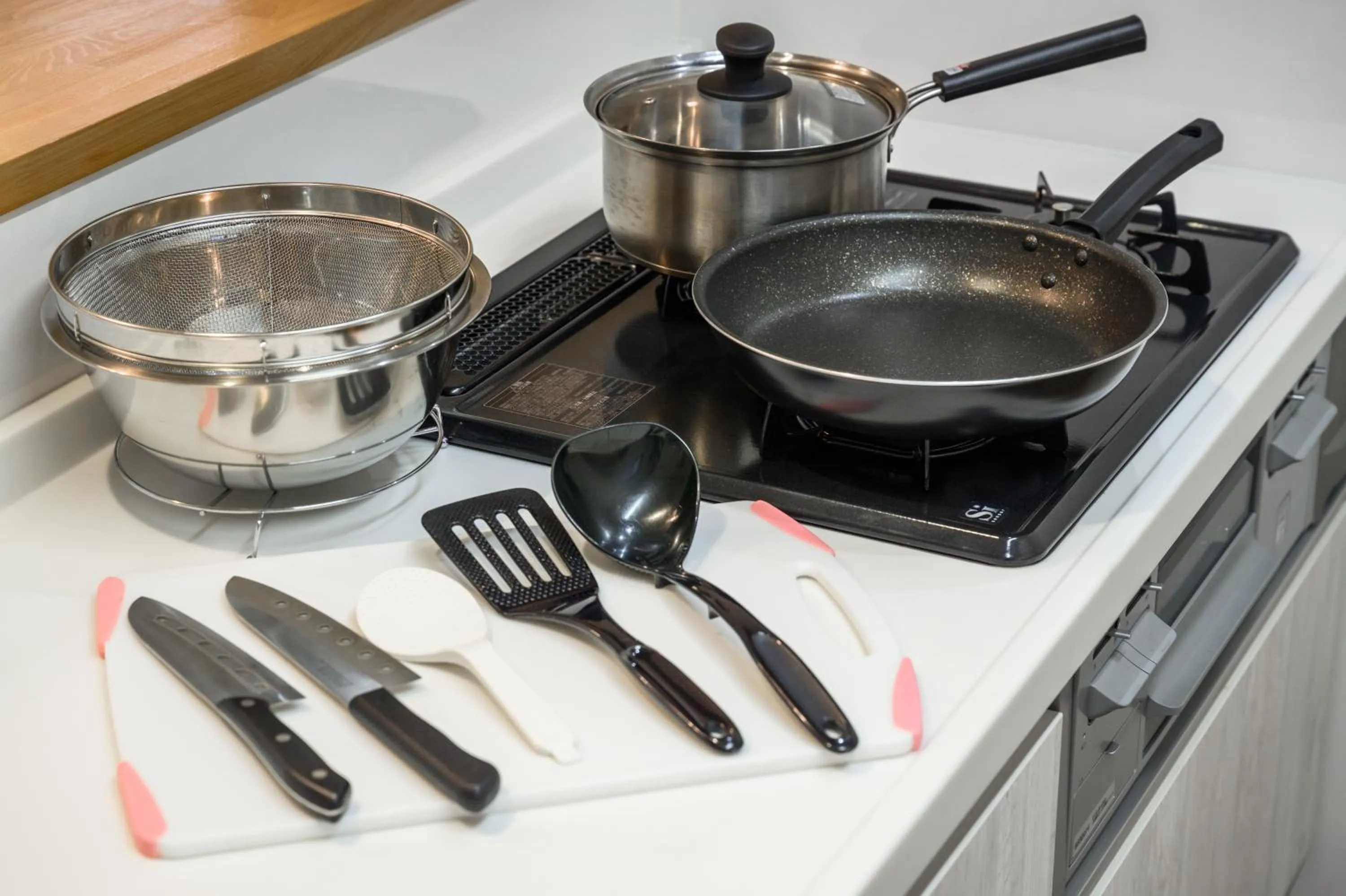 Kitchen or kitchenette in Orange Line