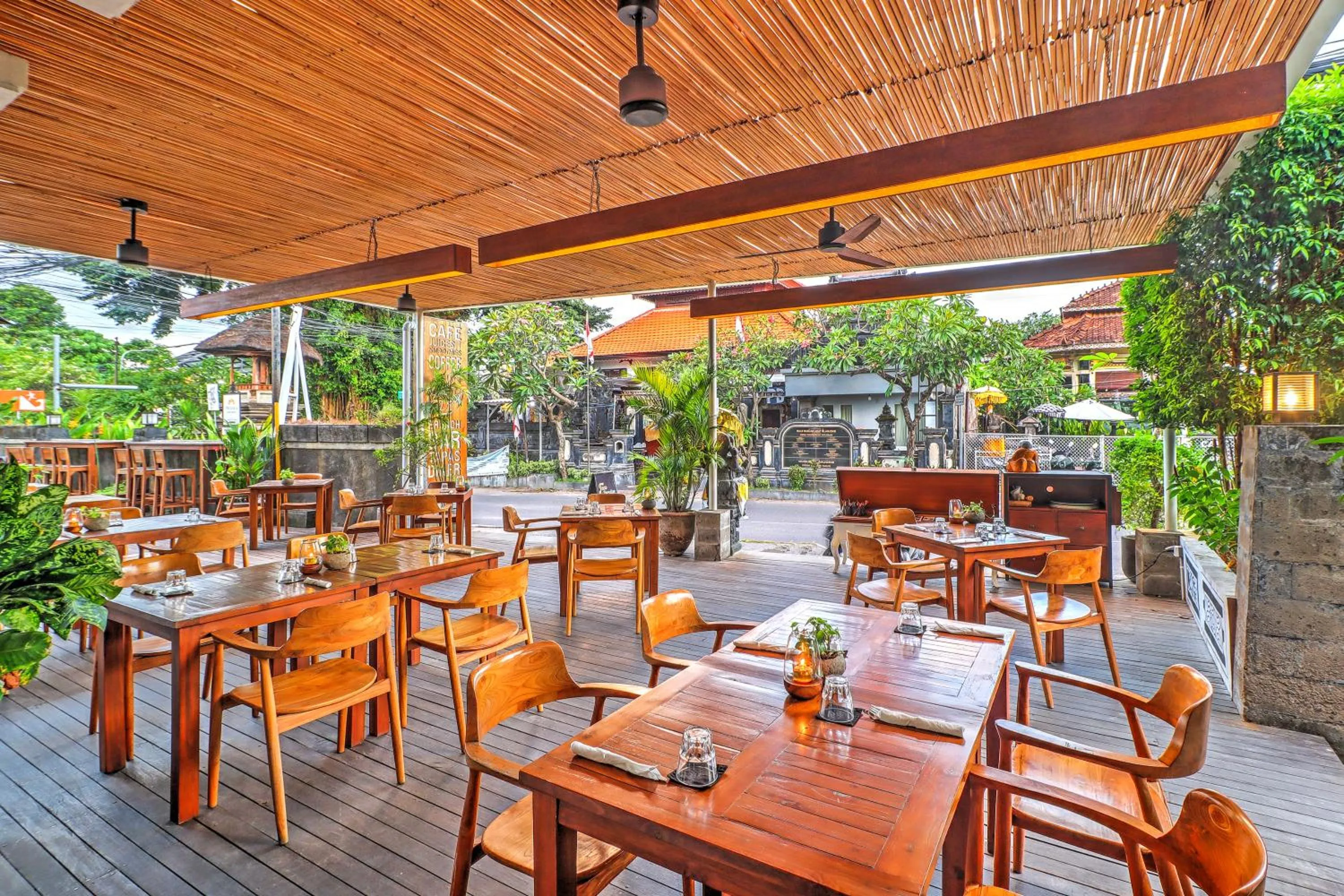 Restaurant/places to eat in Palette Signature Hotel