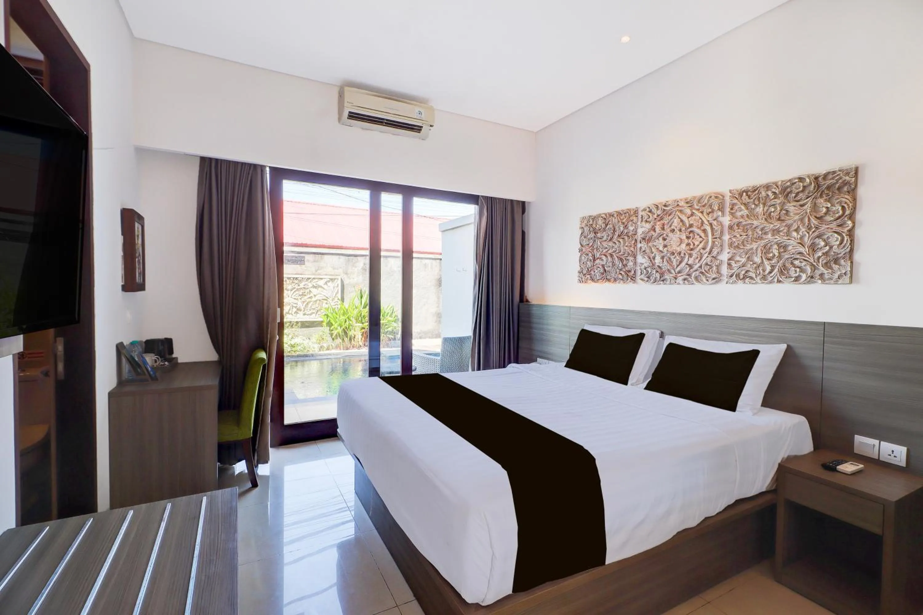 Bedroom, Bed in Palette Signature Hotel