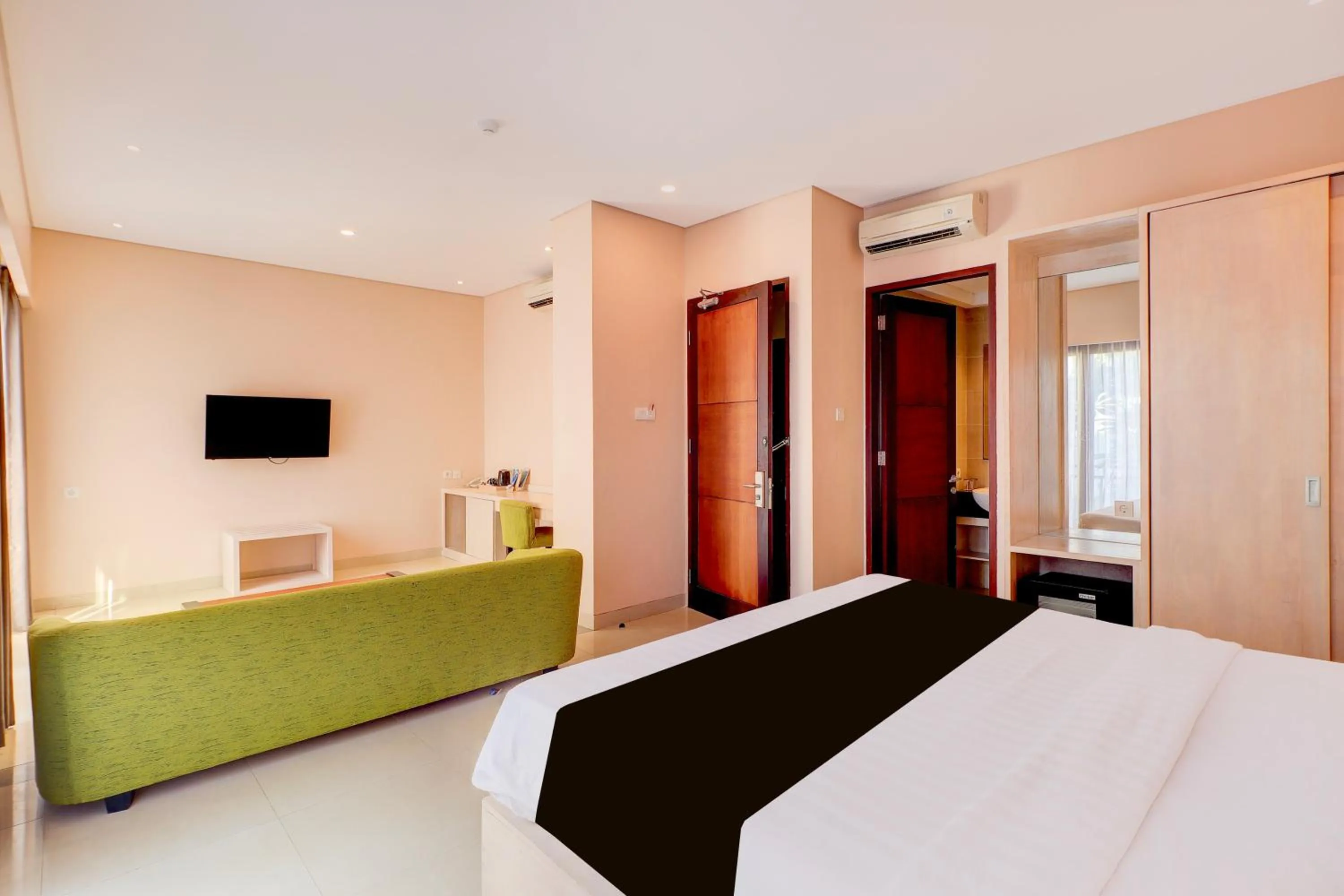 Bedroom, Bed in Palette Signature Hotel