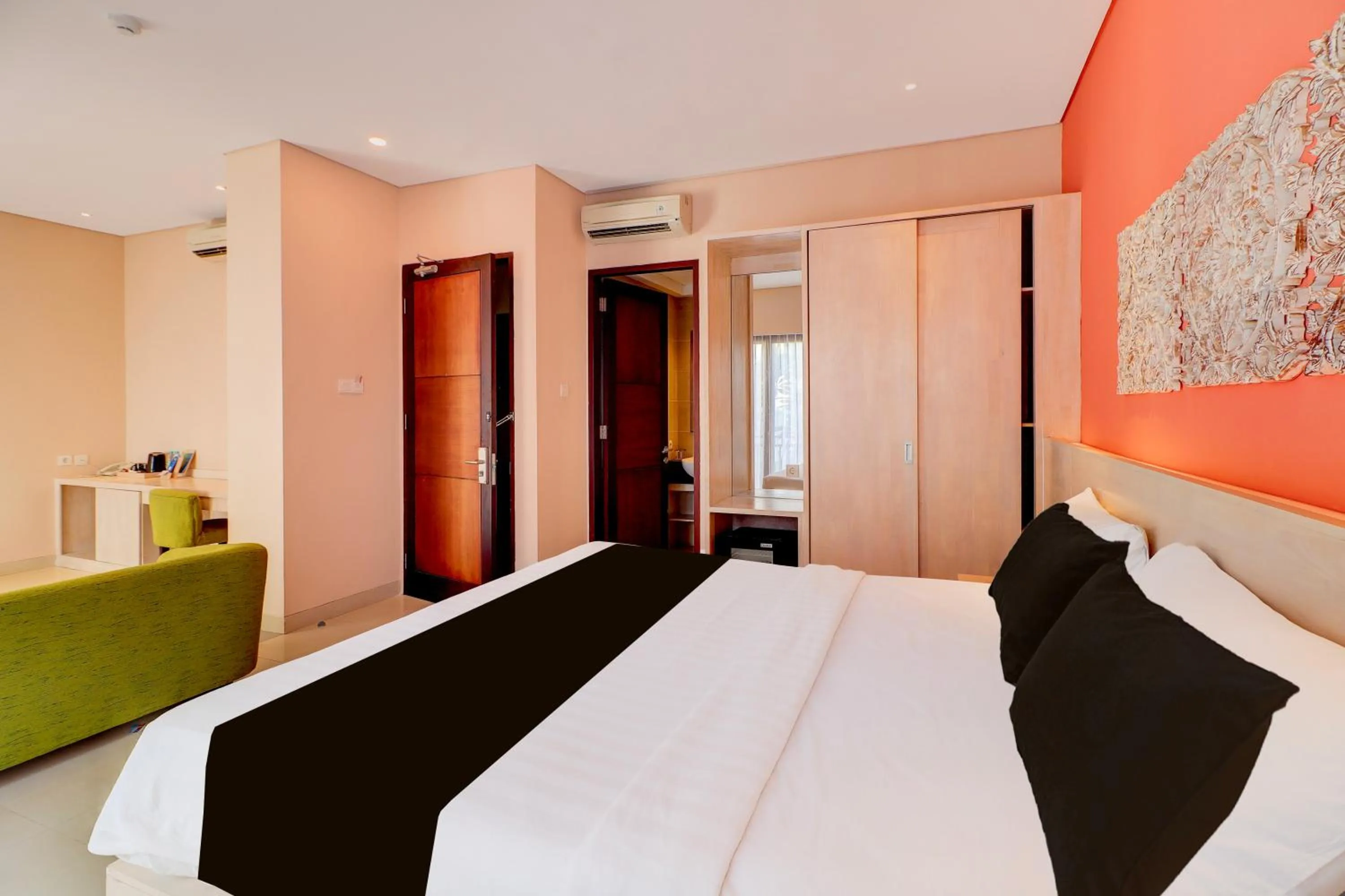 Bedroom, Bed in Palette Signature Hotel