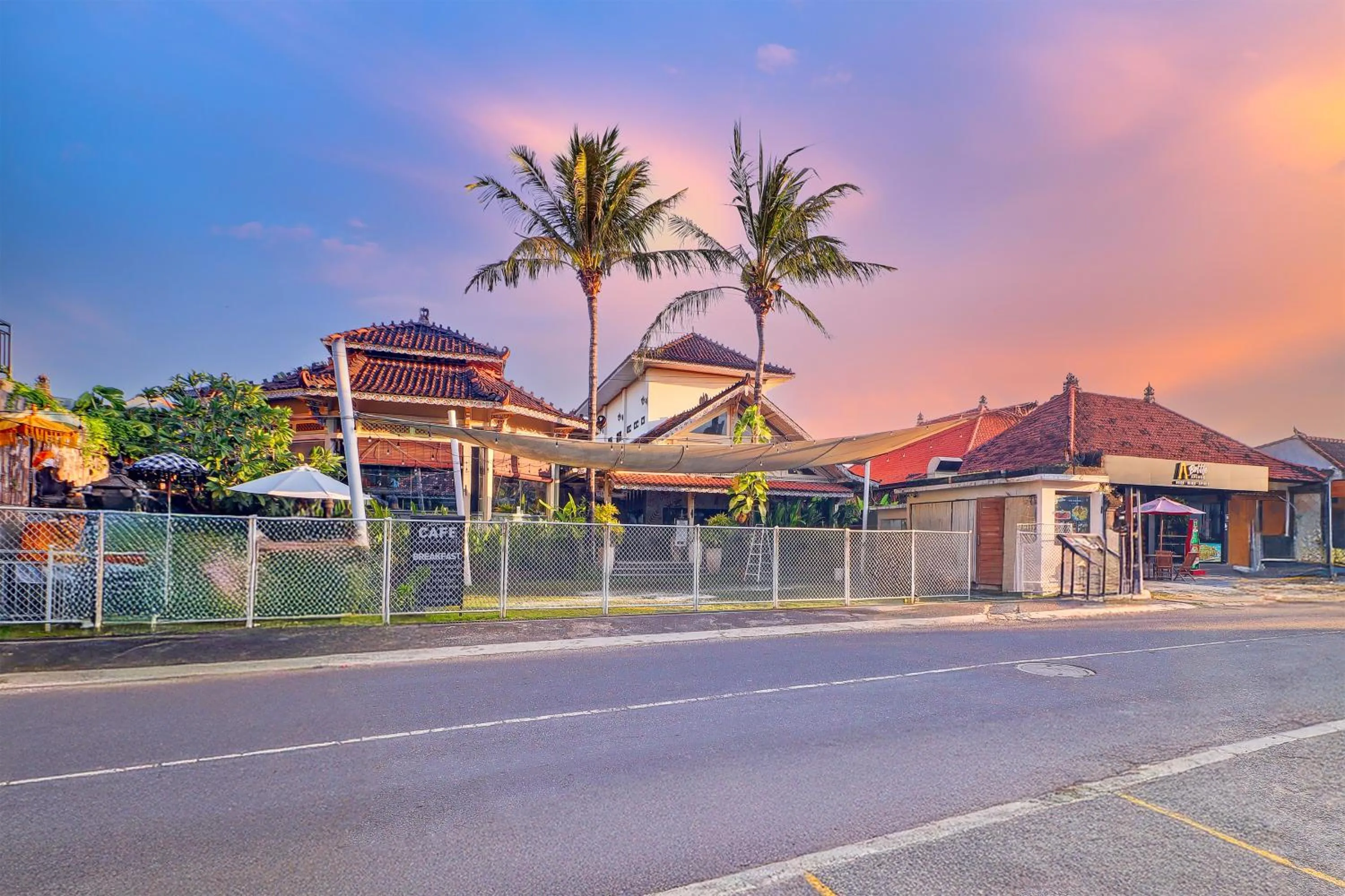 Facade/entrance in Palette Signature Hotel