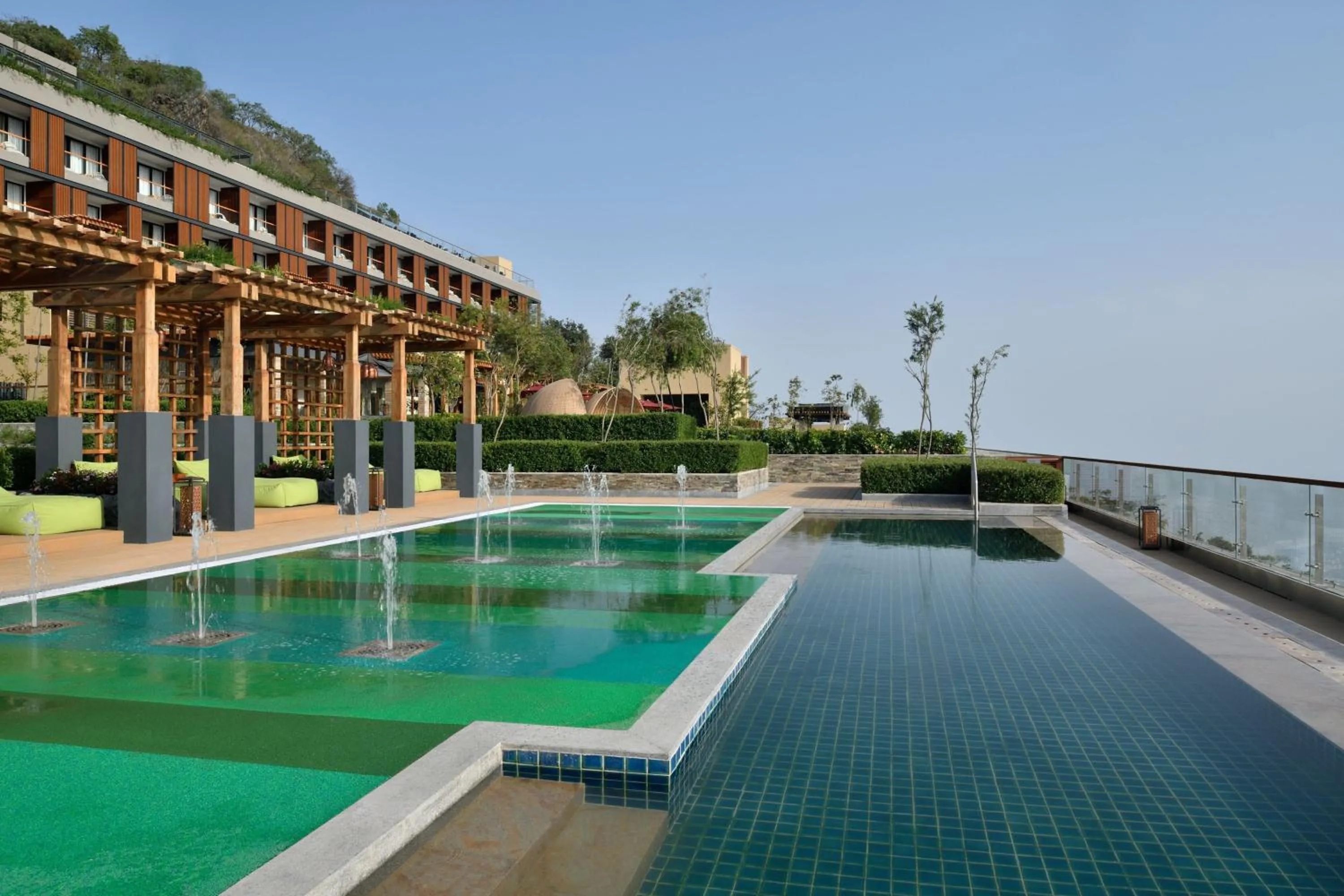 Swimming pool in The Westin Resort & Spa Himalayas