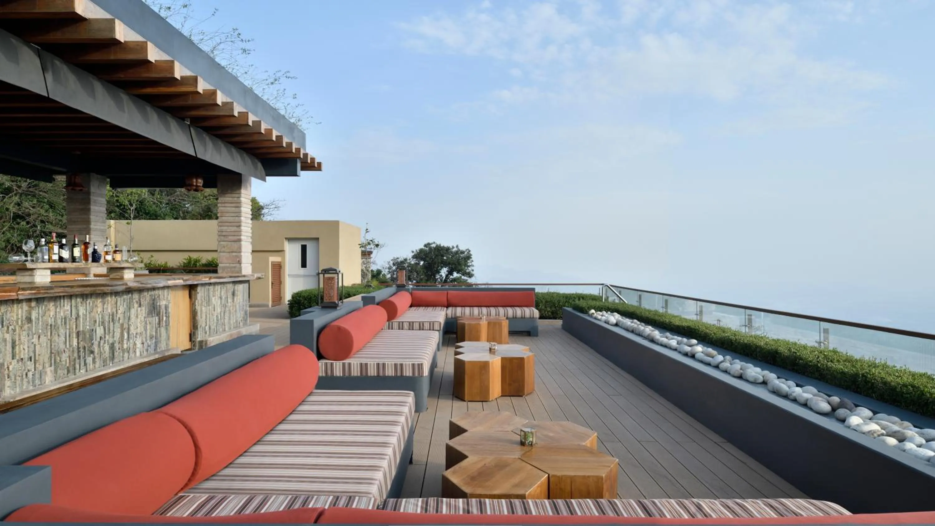 Lounge or bar in The Westin Resort & Spa Himalayas