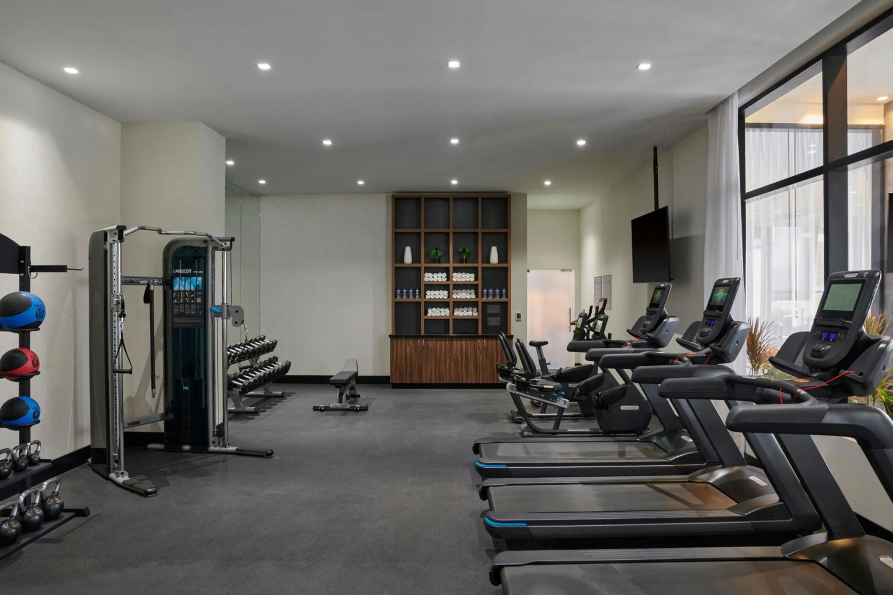 Fitness centre/facilities in AC Hotel by Marriott Saltillo