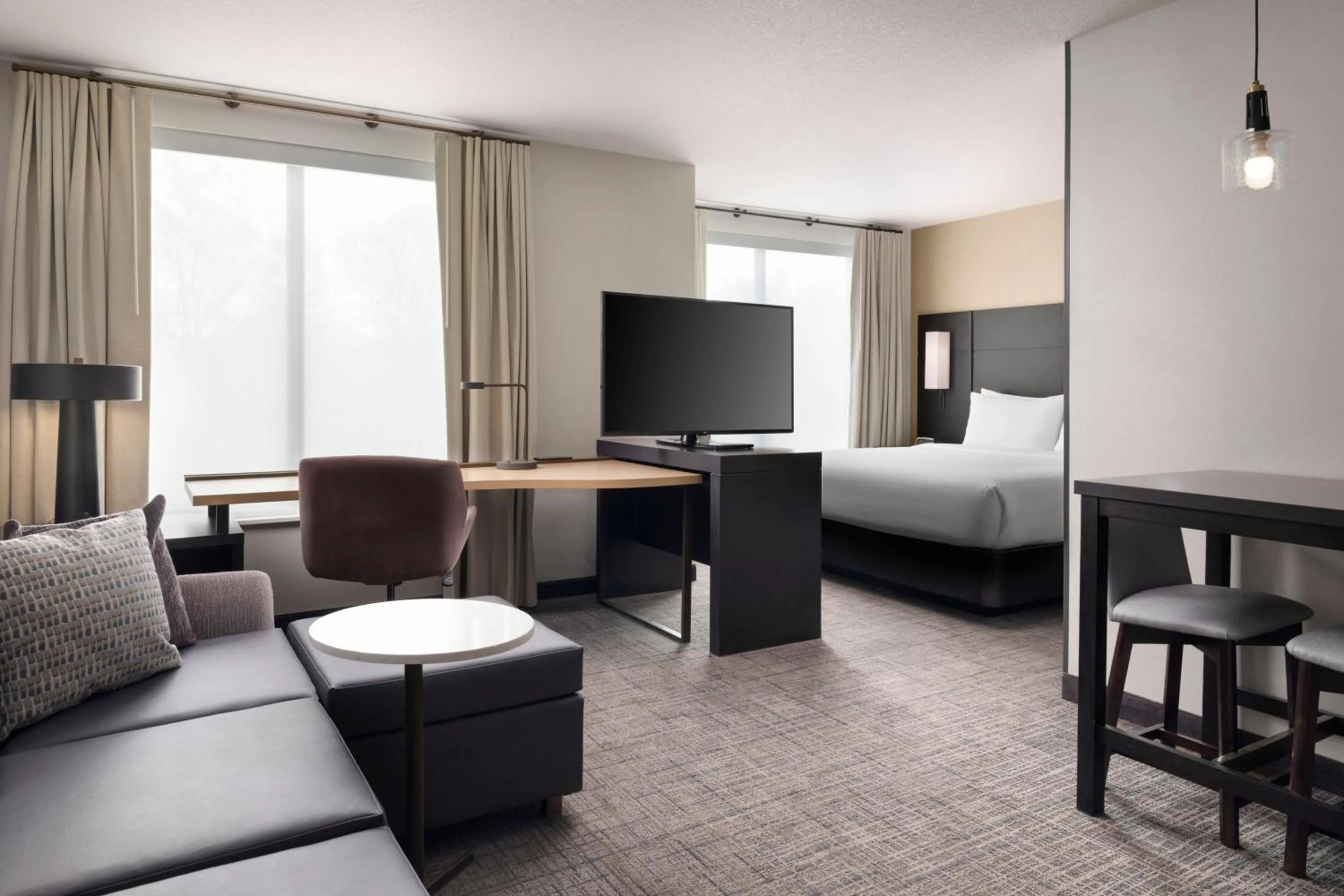 Photo of the whole room, Bed in Residence Inn Rochester Mayo Clinic Area South