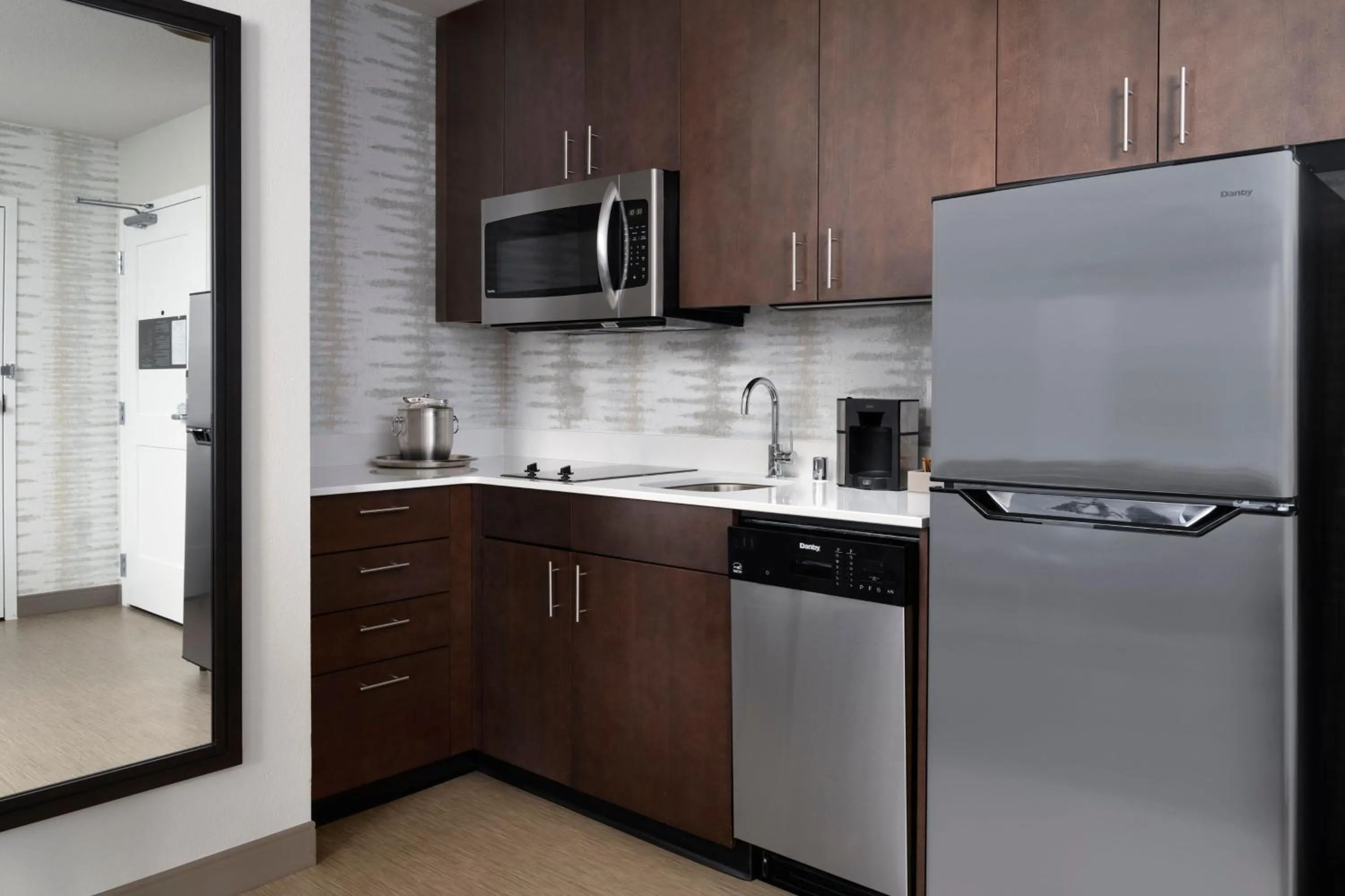 Kitchen or kitchenette in Residence Inn Rochester Mayo Clinic Area South