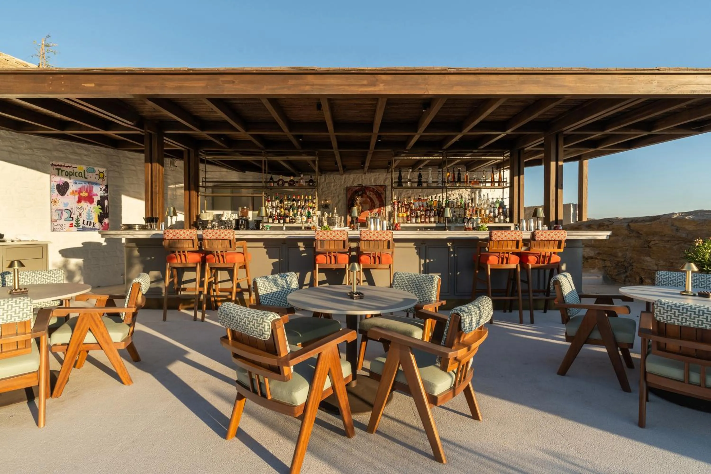 Restaurant/places to eat in Anandes Hotel