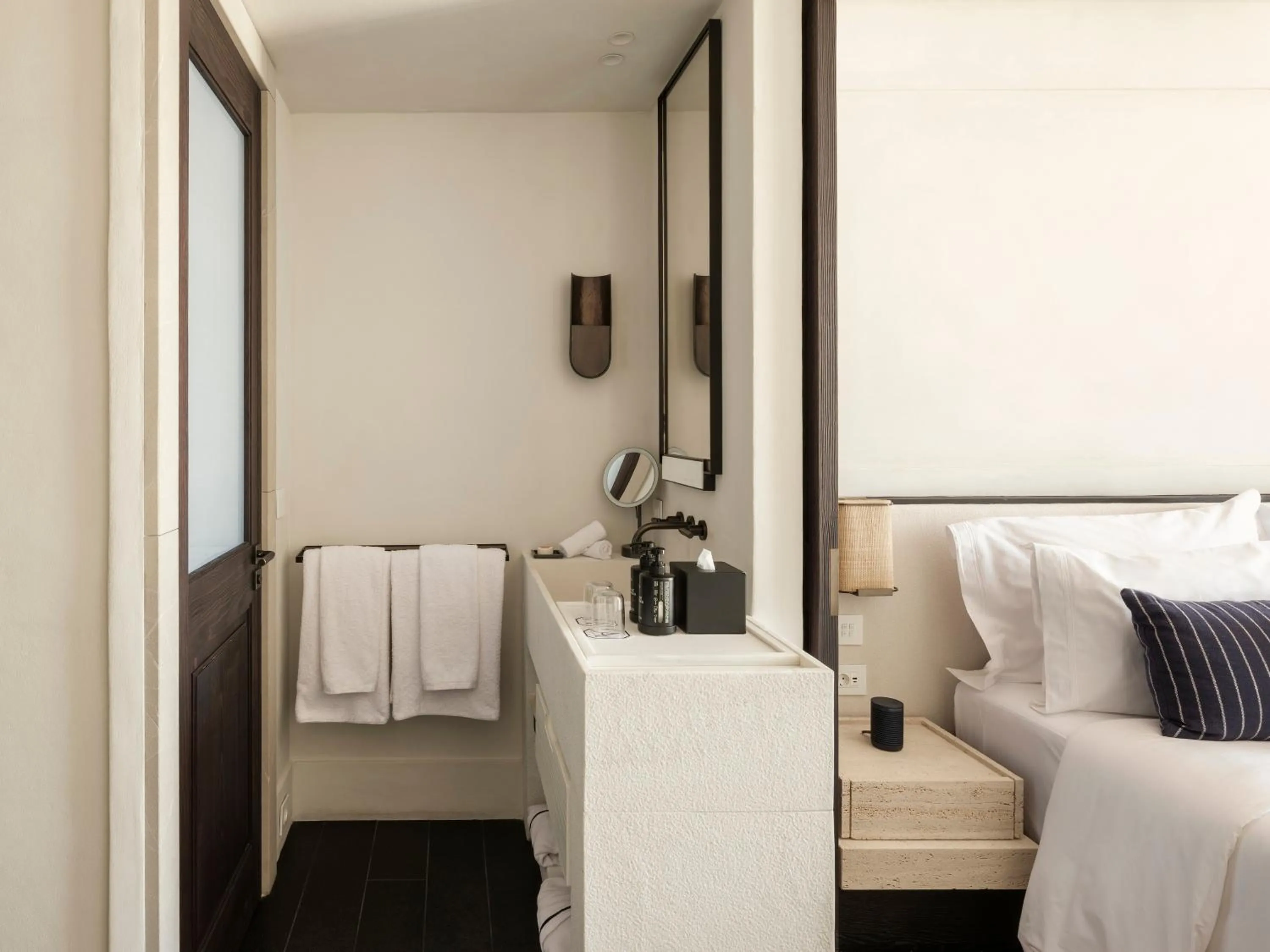 Bathroom, Bed in Anandes Hotel