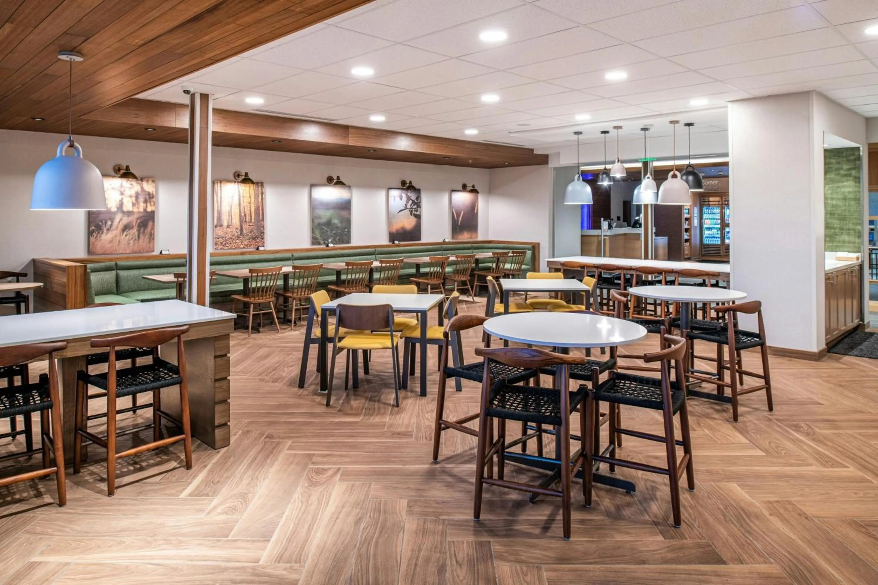 Restaurant/places to eat in Fairfield by Marriott Inn & Suites Winters Davis