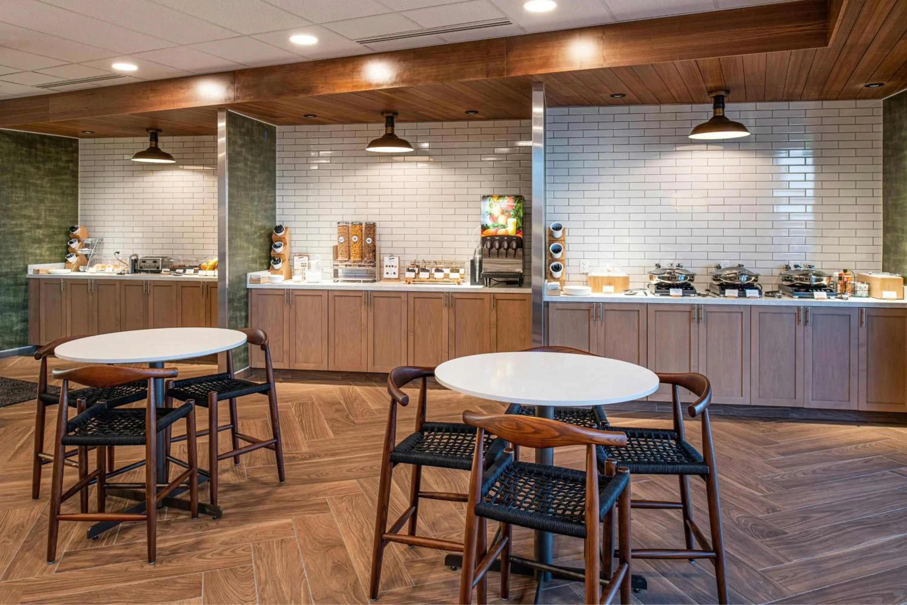 Restaurant/places to eat in Fairfield by Marriott Inn & Suites Winters Davis