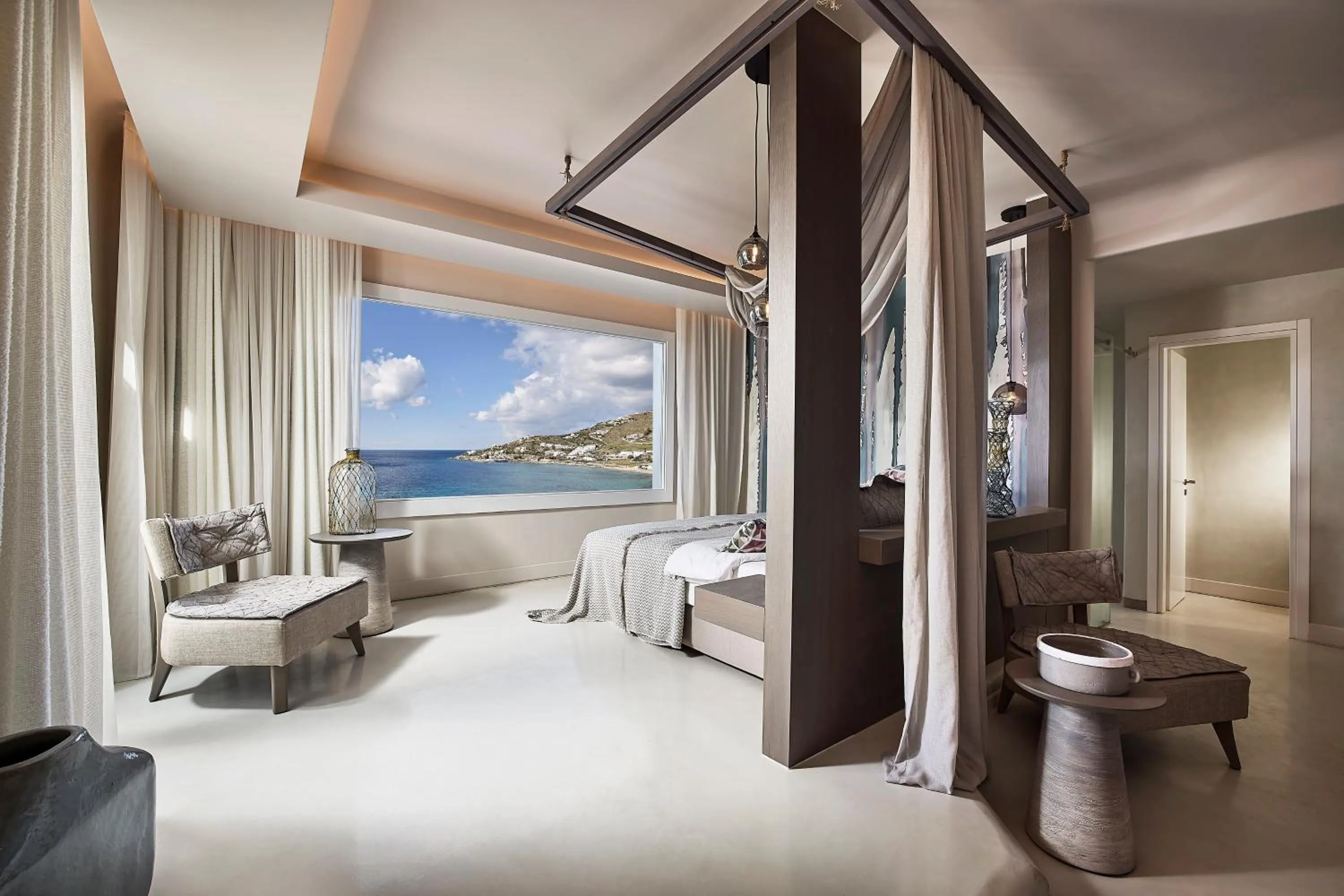 Bed in Amazon Mykonos Suites & Spa