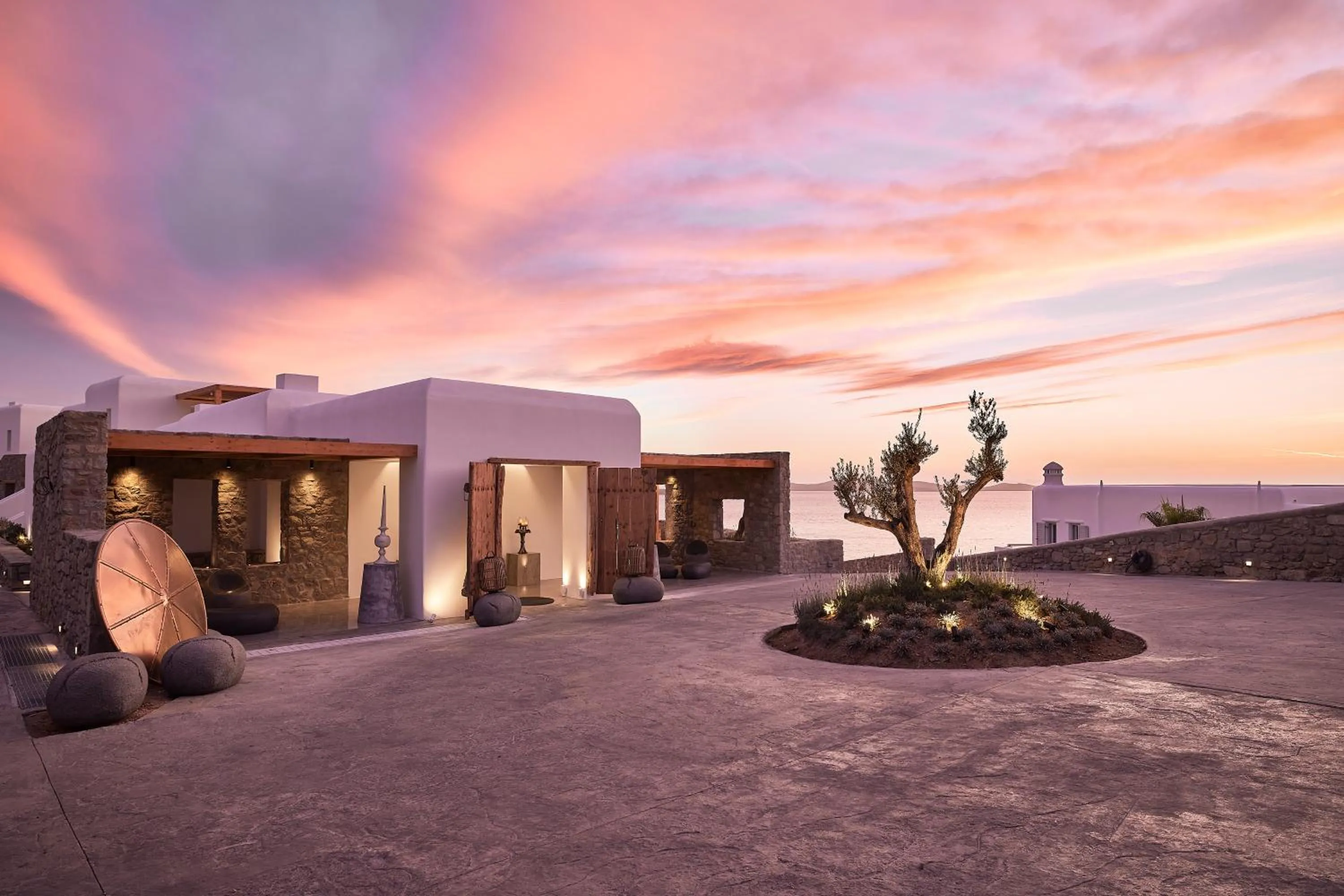 Amazon Mykonos Suites & Spa