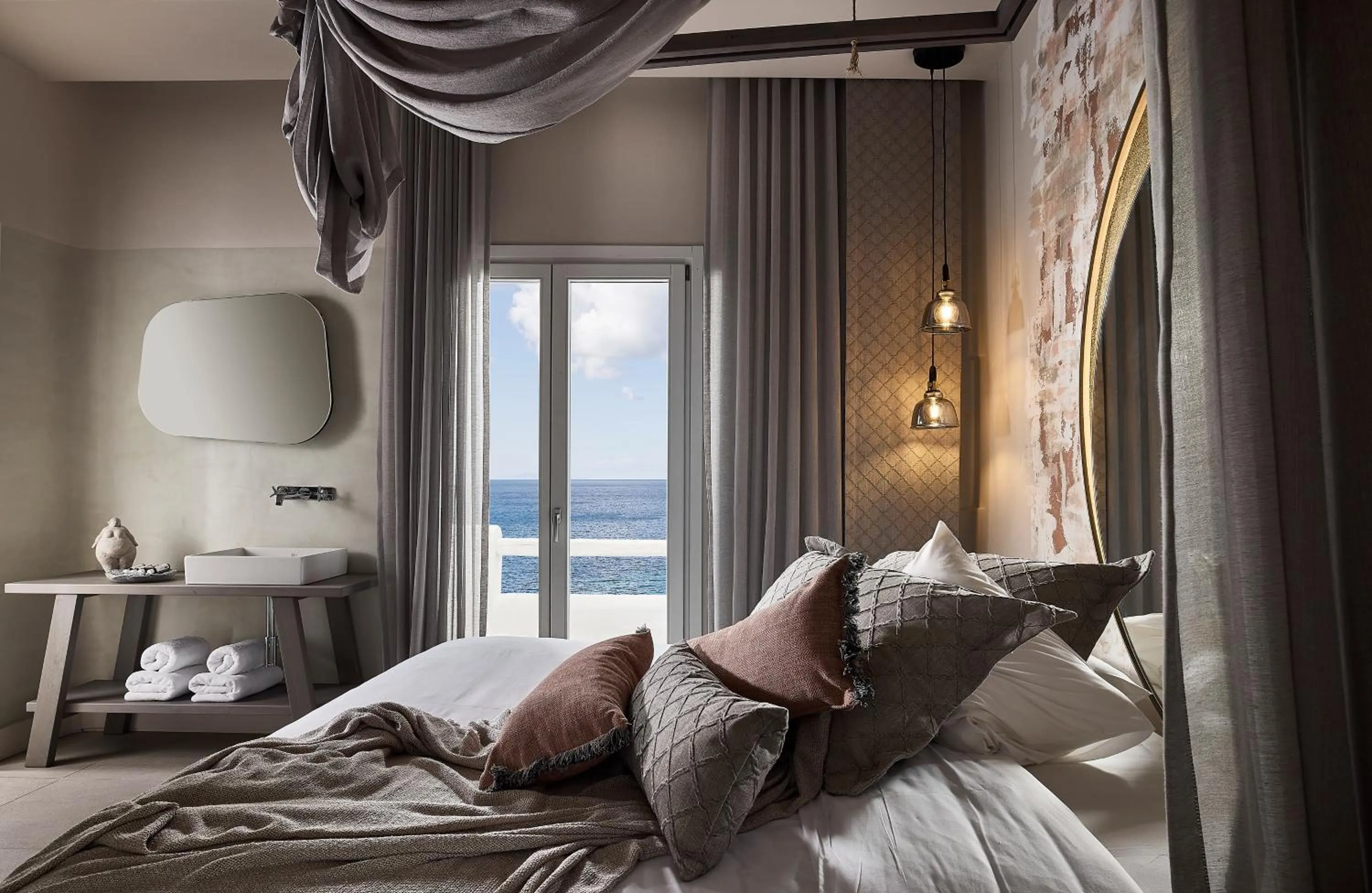 Bed in Amazon Mykonos Suites & Spa