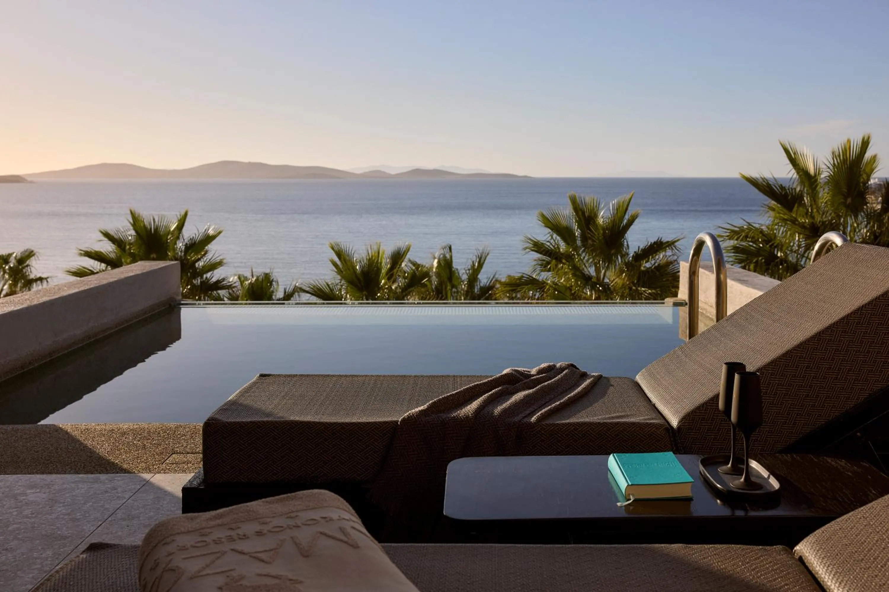 Amazon Mykonos Suites & Spa