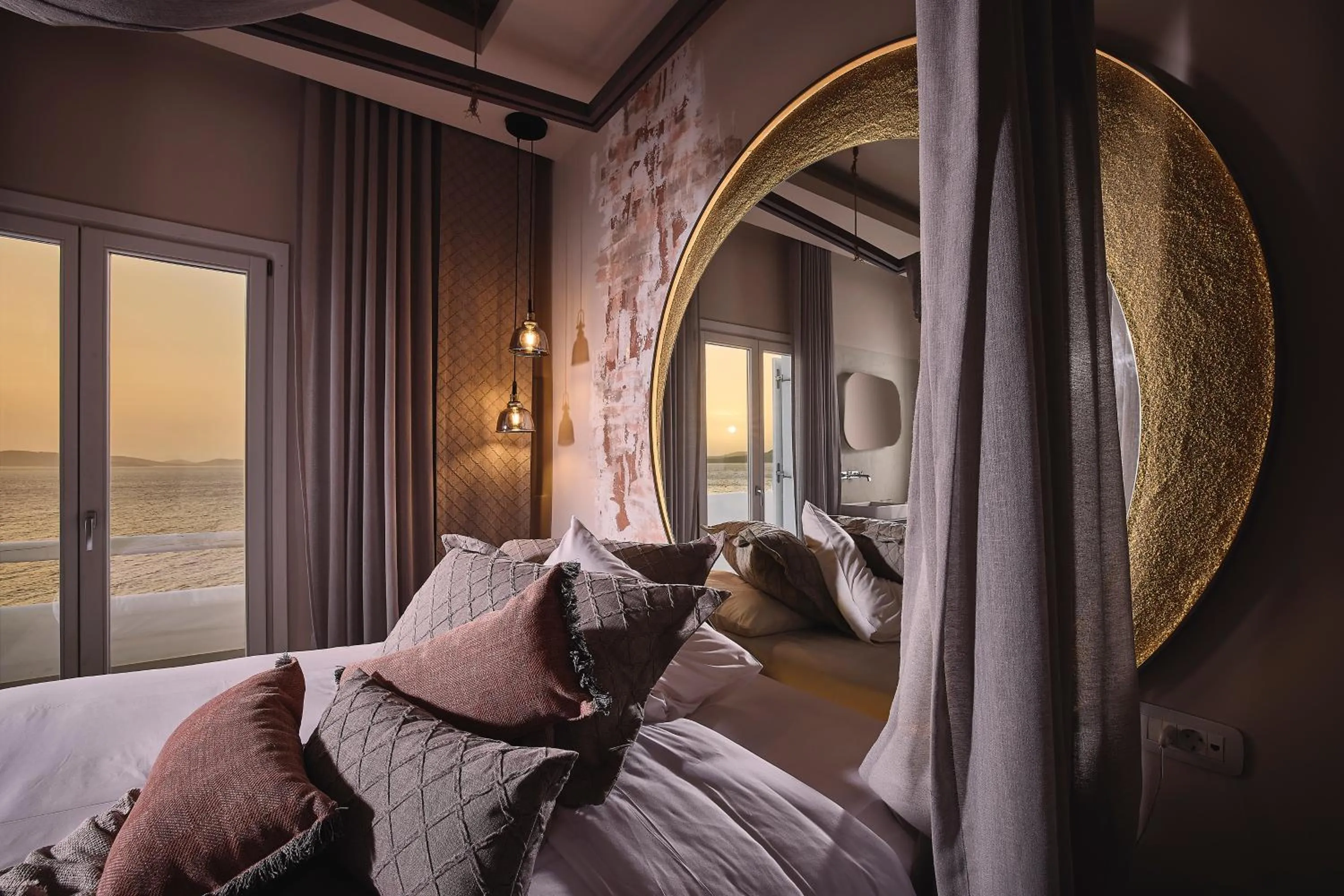 Bed in Amazon Mykonos Suites & Spa