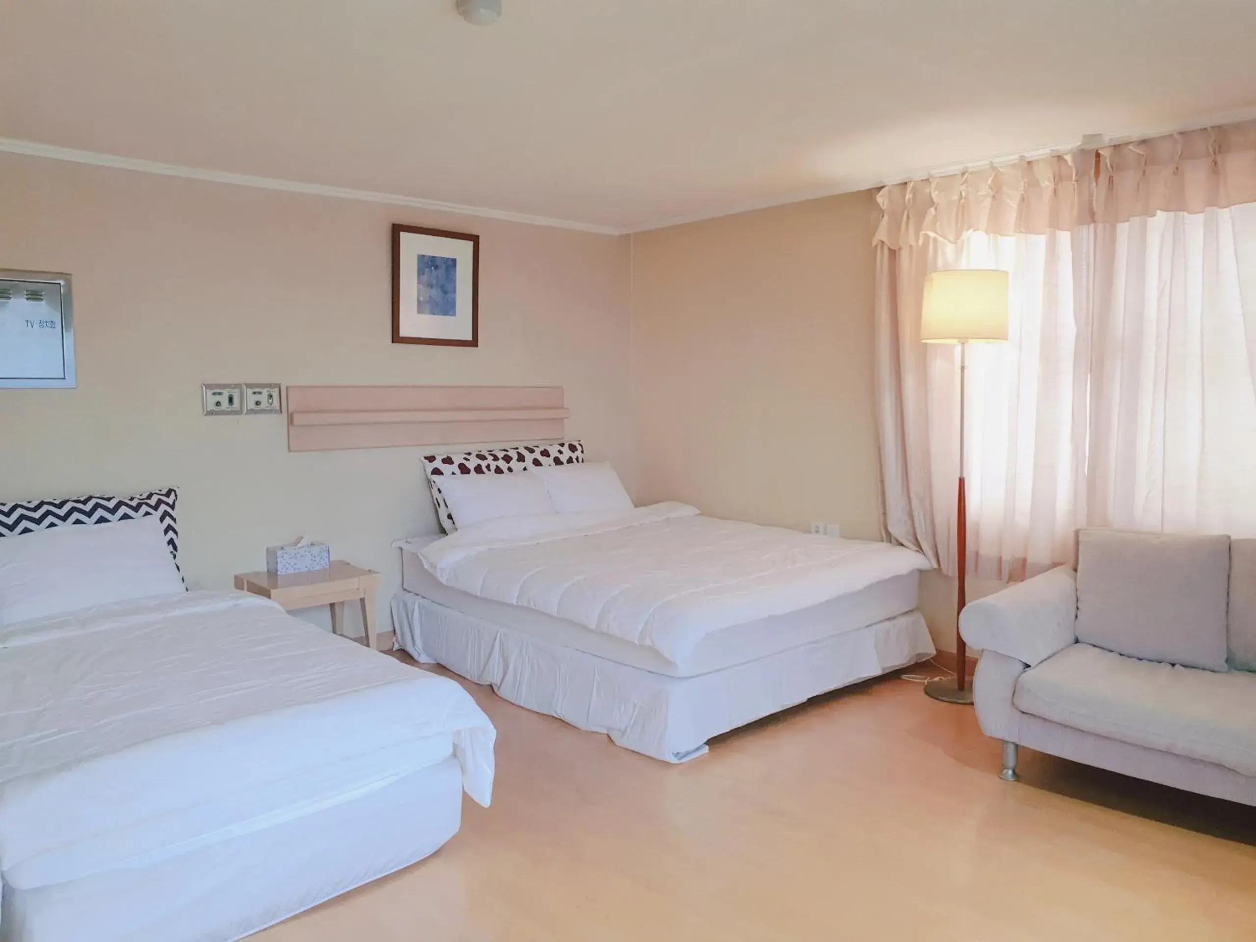 Suite with Sea View in Hotel Good Inn Suite with Sea View in Hotel Good Inn